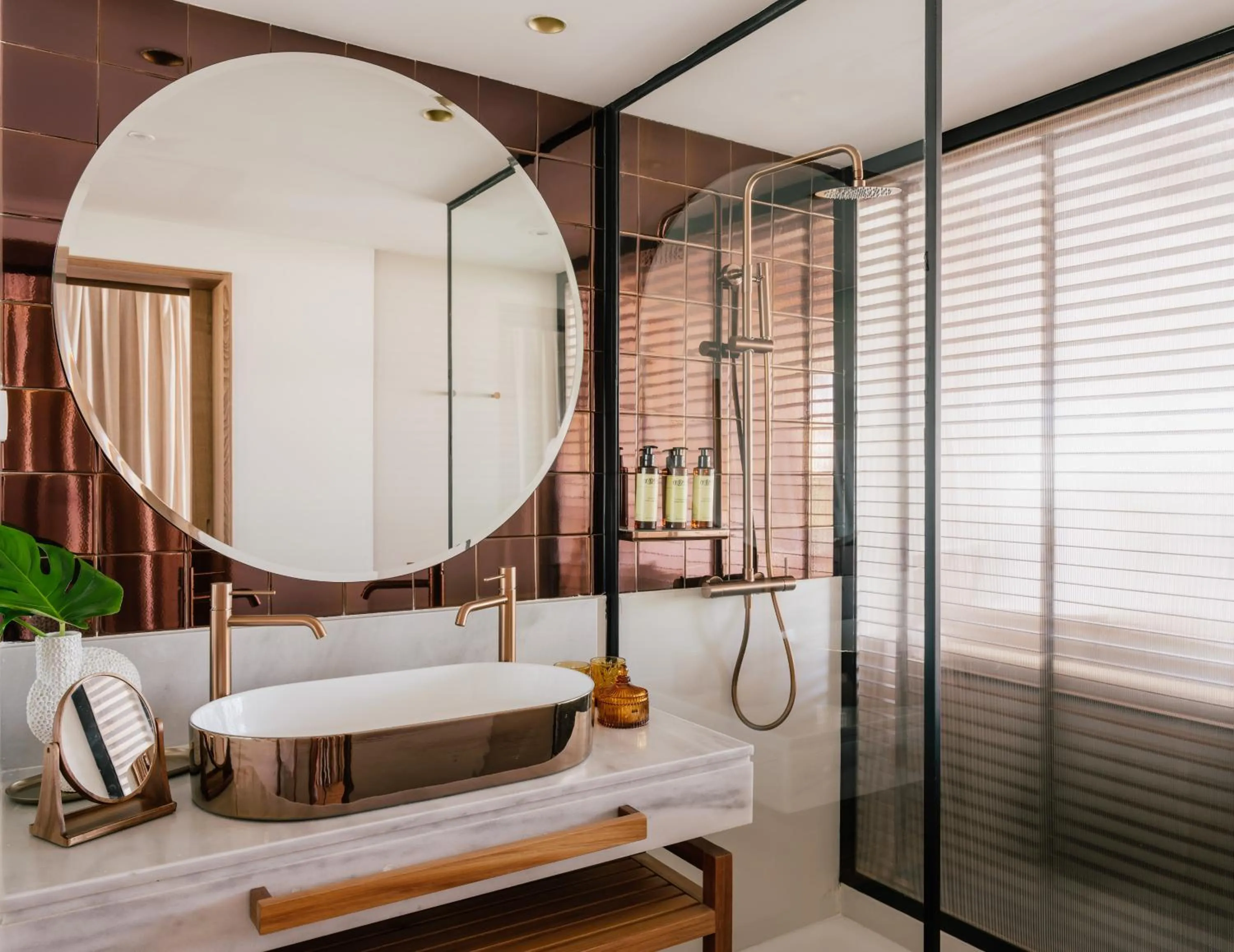 Shower in ME Marbella by Meliá