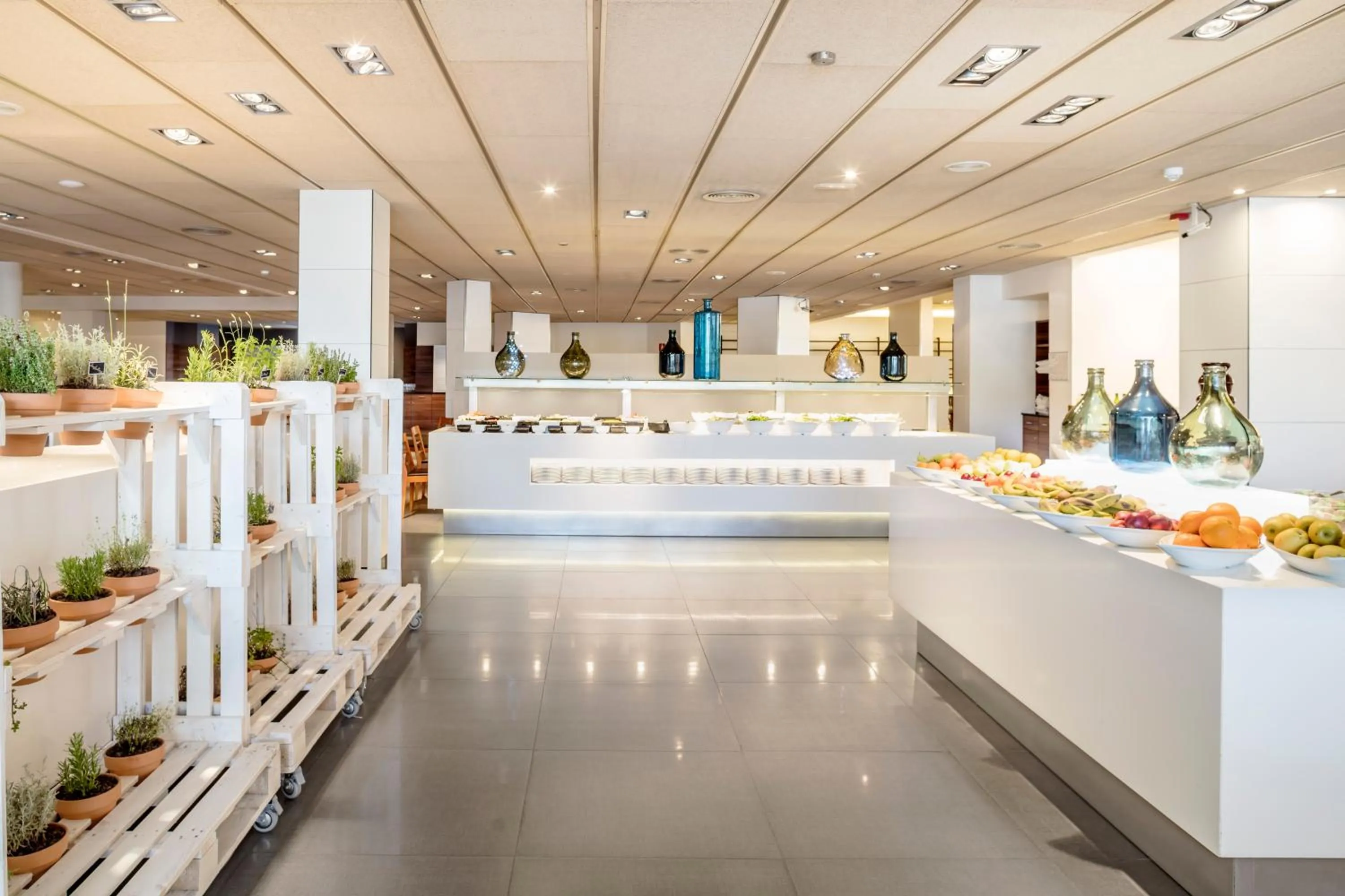 Restaurant/places to eat in AQUA Hotel Aquamarina & Spa