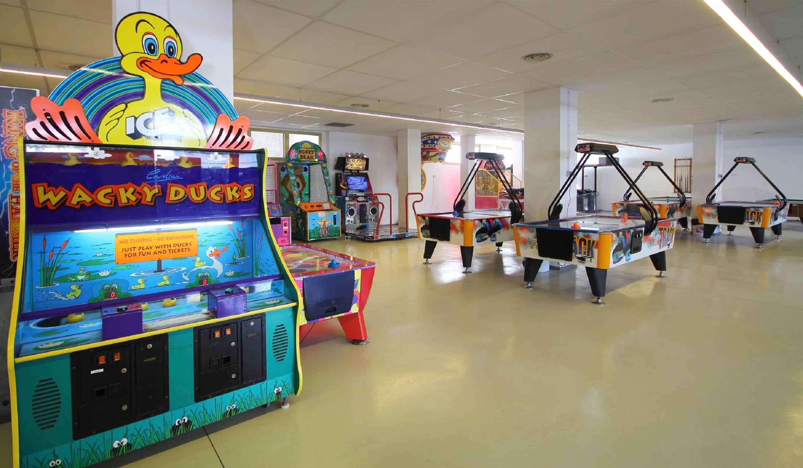 Billiard in AQUA Hotel Aquamarina & Spa