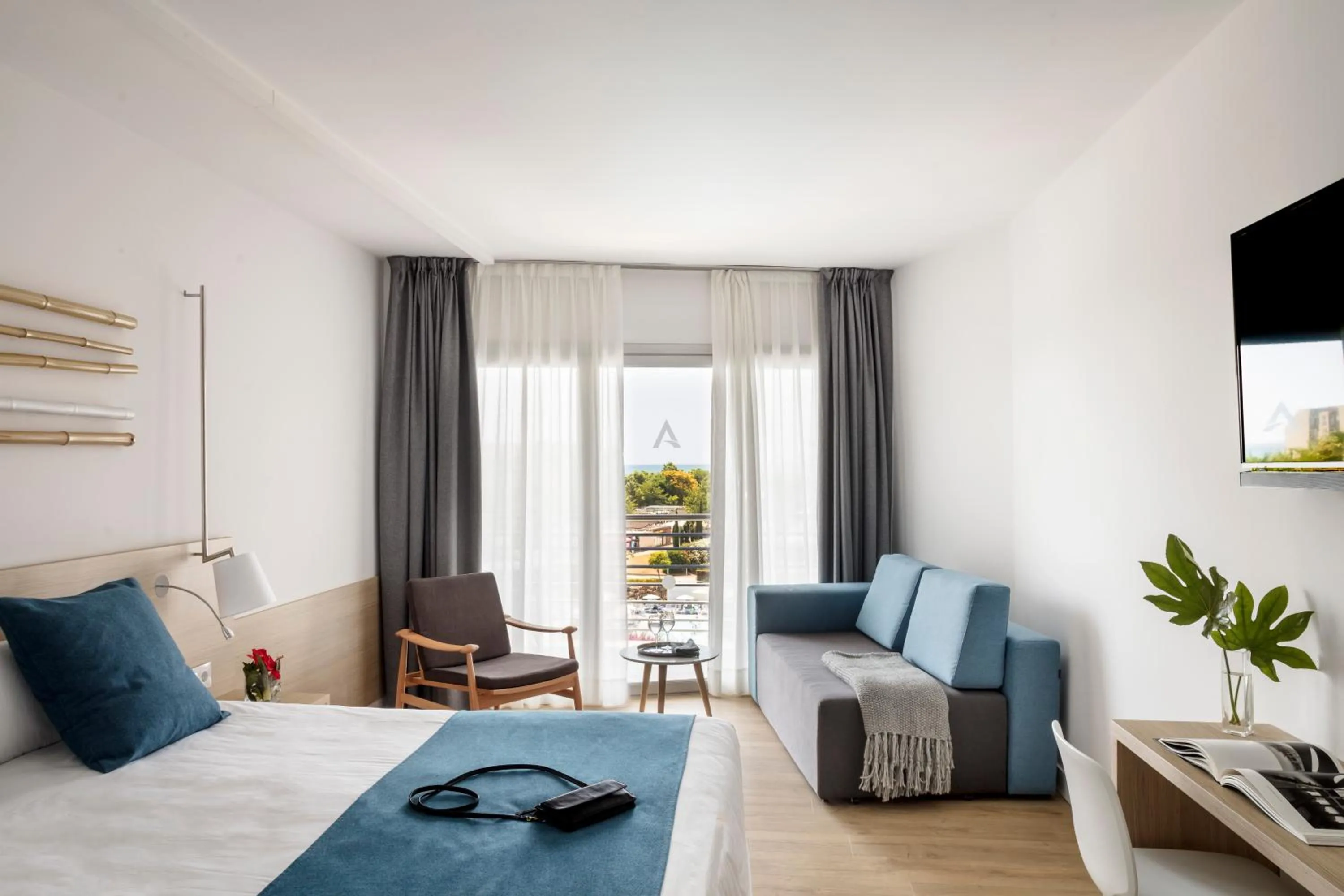 Photo of the whole room, Bed in AQUA Hotel Onabrava & Spa 4*Sup