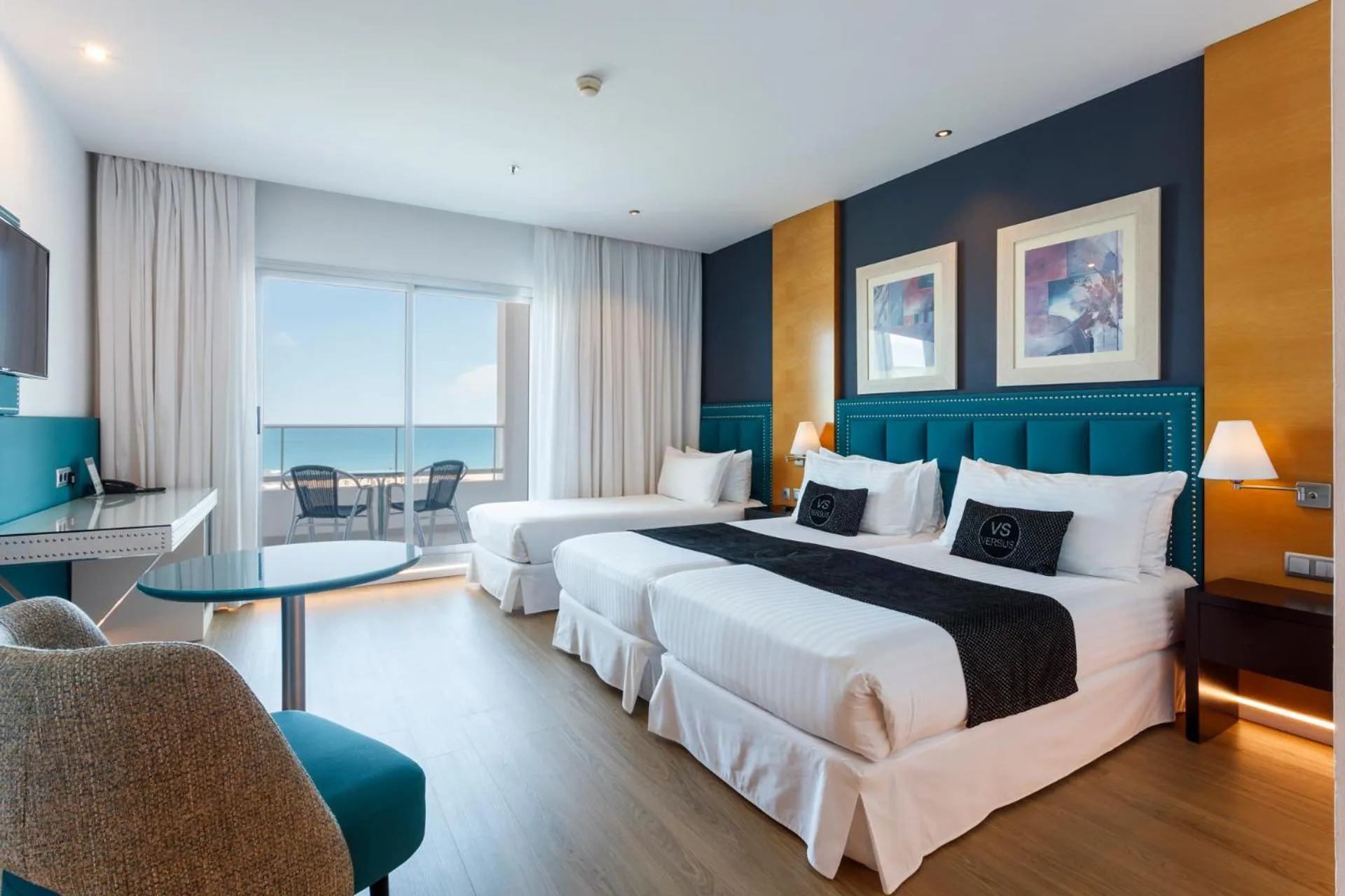 Photo of the whole room, Bed in VS Gandía Palace Hotel ****