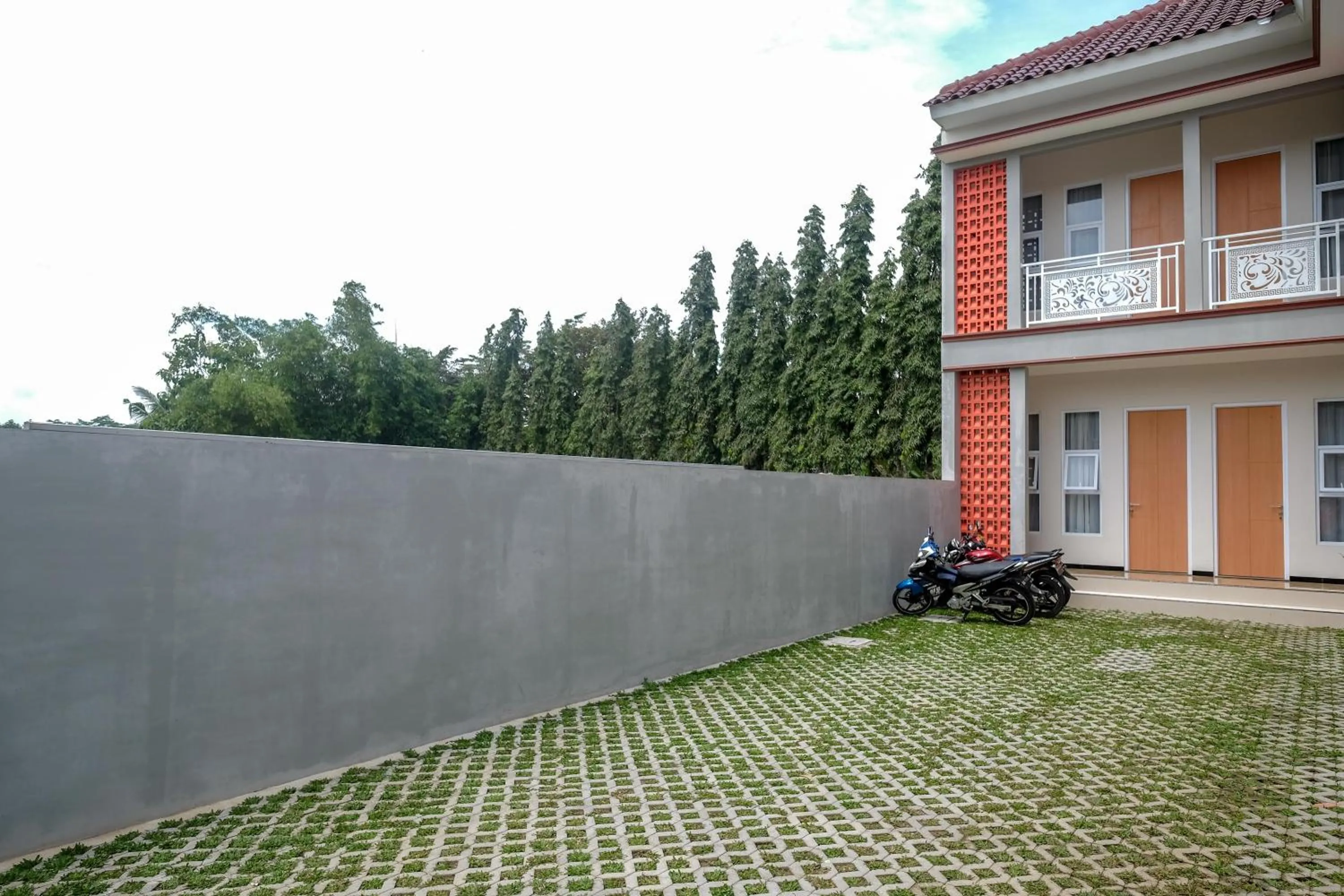 Property building in RedDoorz Syariah near Universitas Tidar Magelang