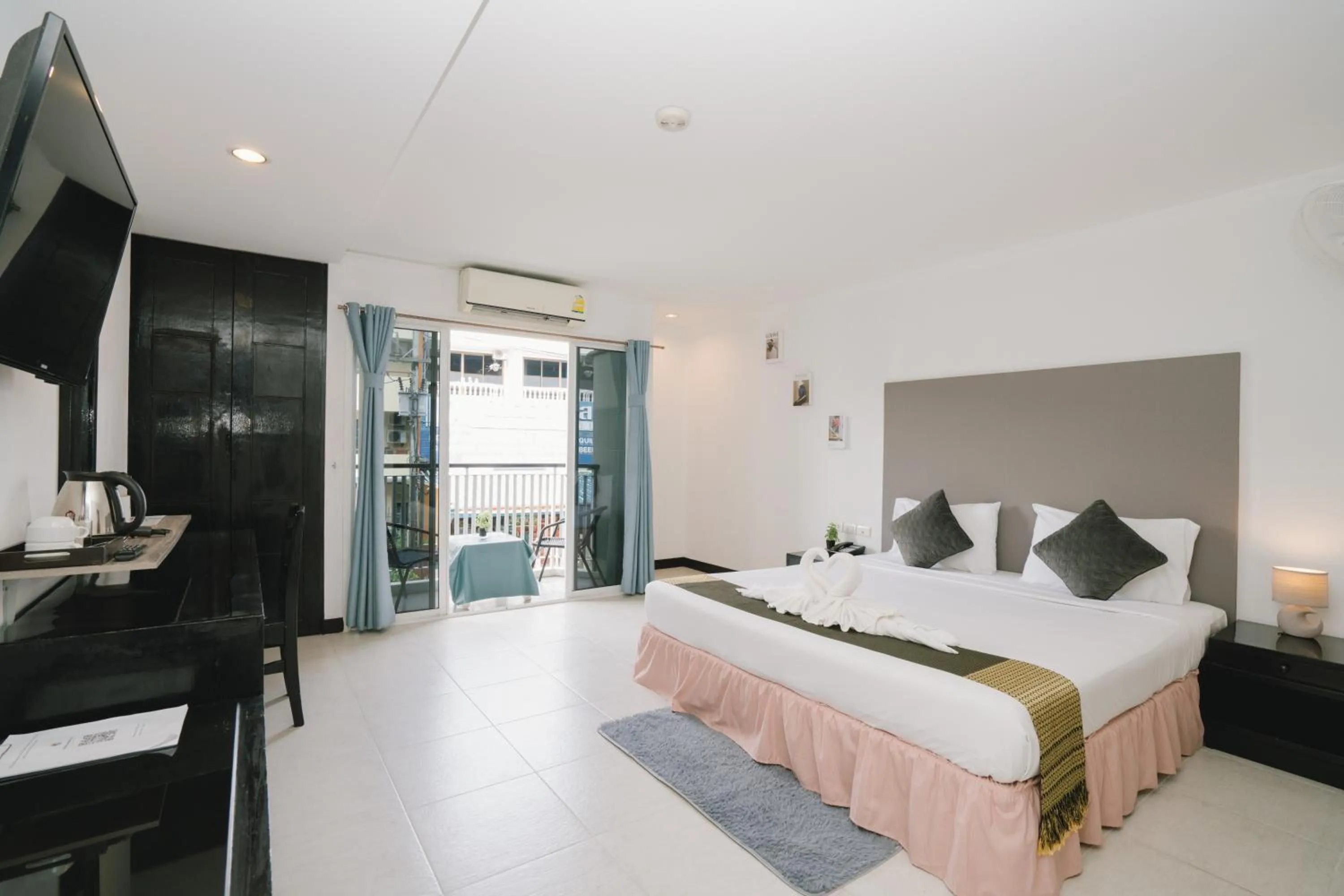 Bed in Noble House Patong