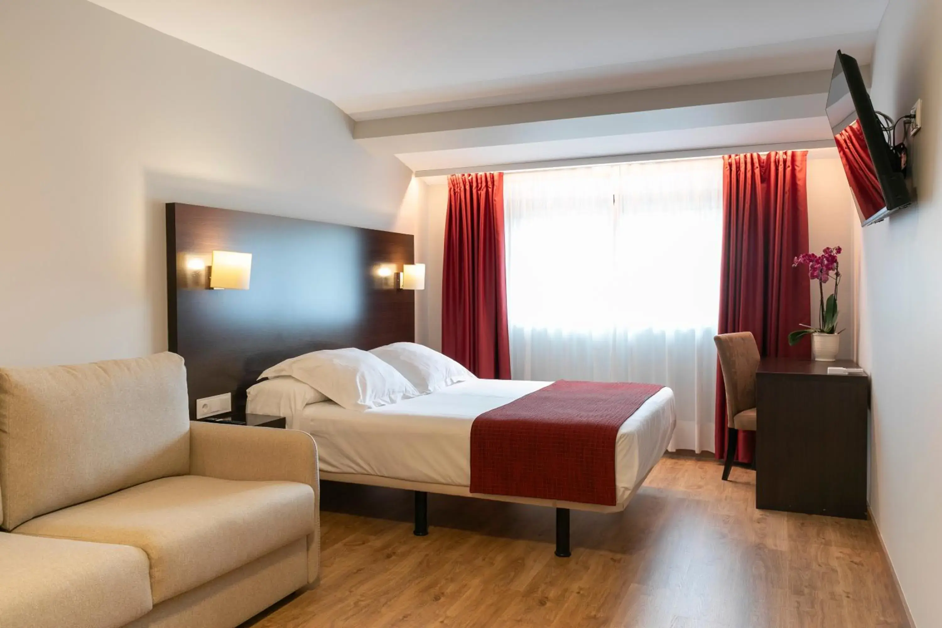 children, Bed in Hotel Santiago Apóstol children, Bed in Hotel Santiago Apóstol