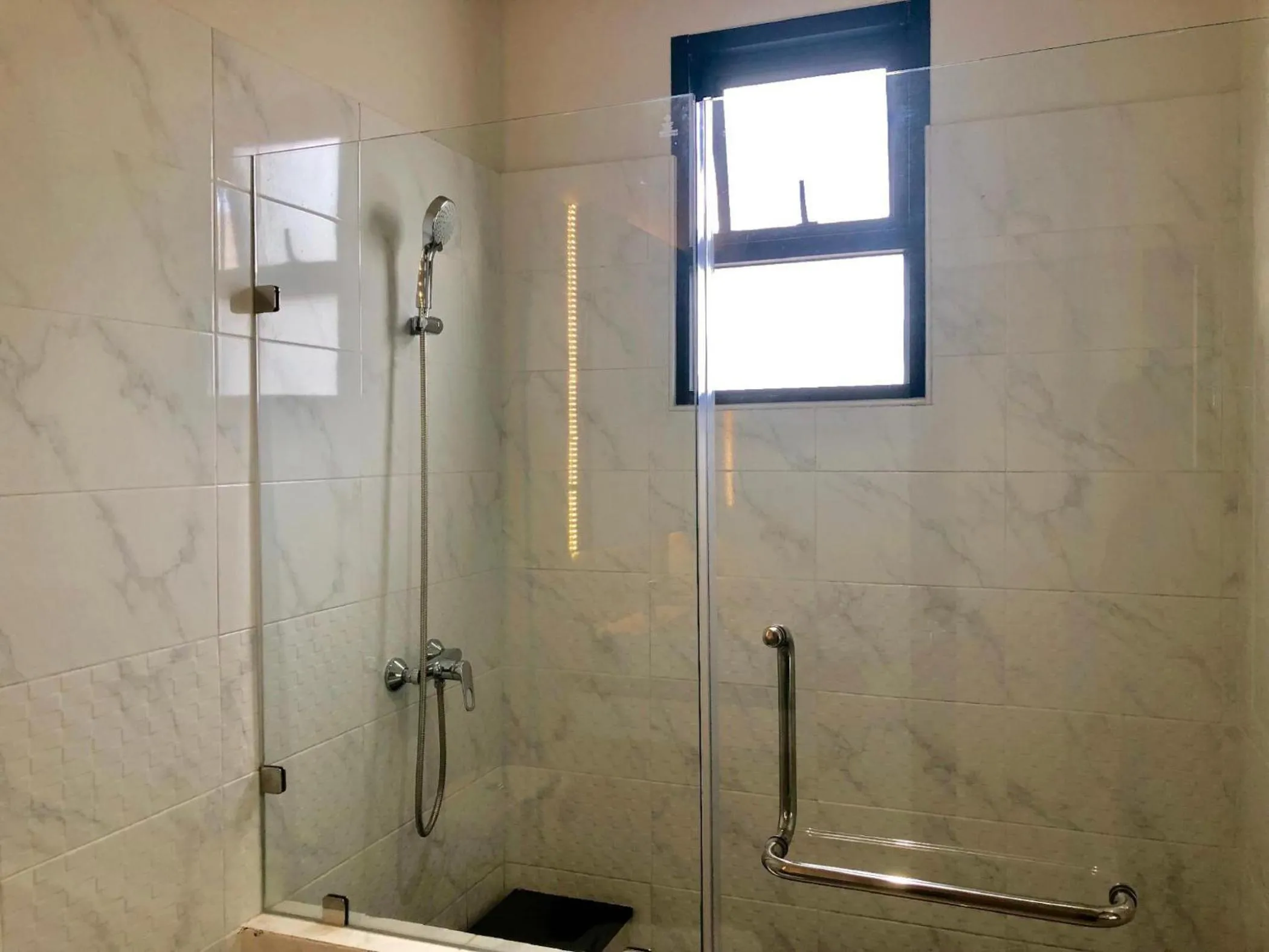 Shower in I AM O'TEL Patong