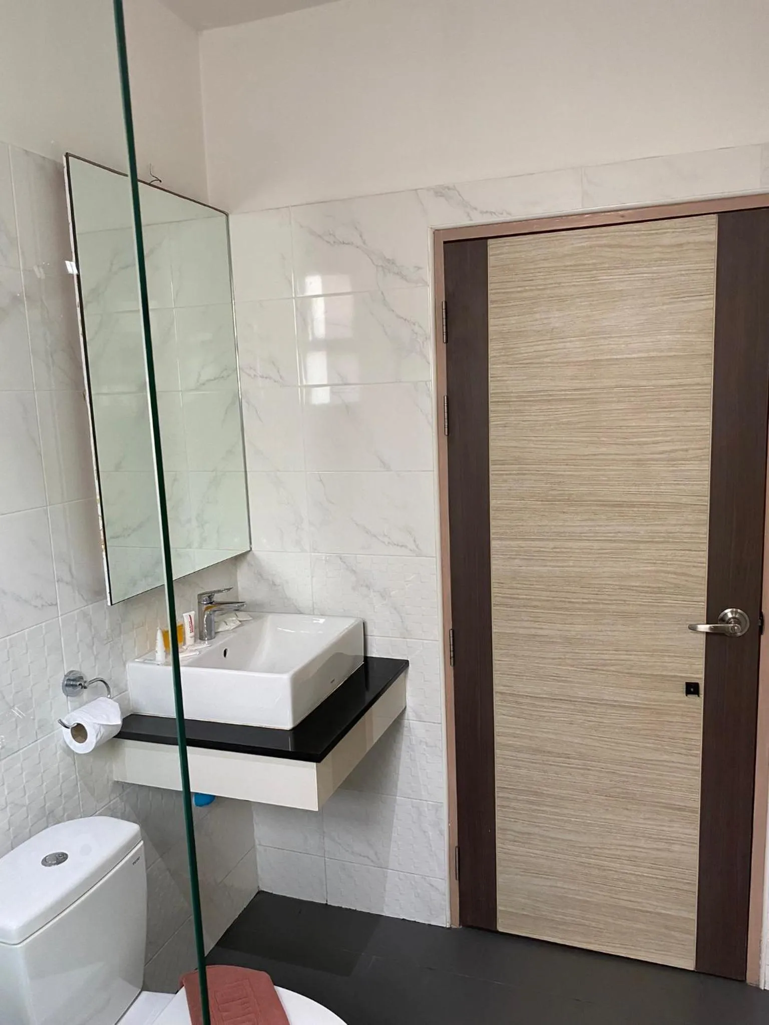Shower in I AM O'TEL Patong