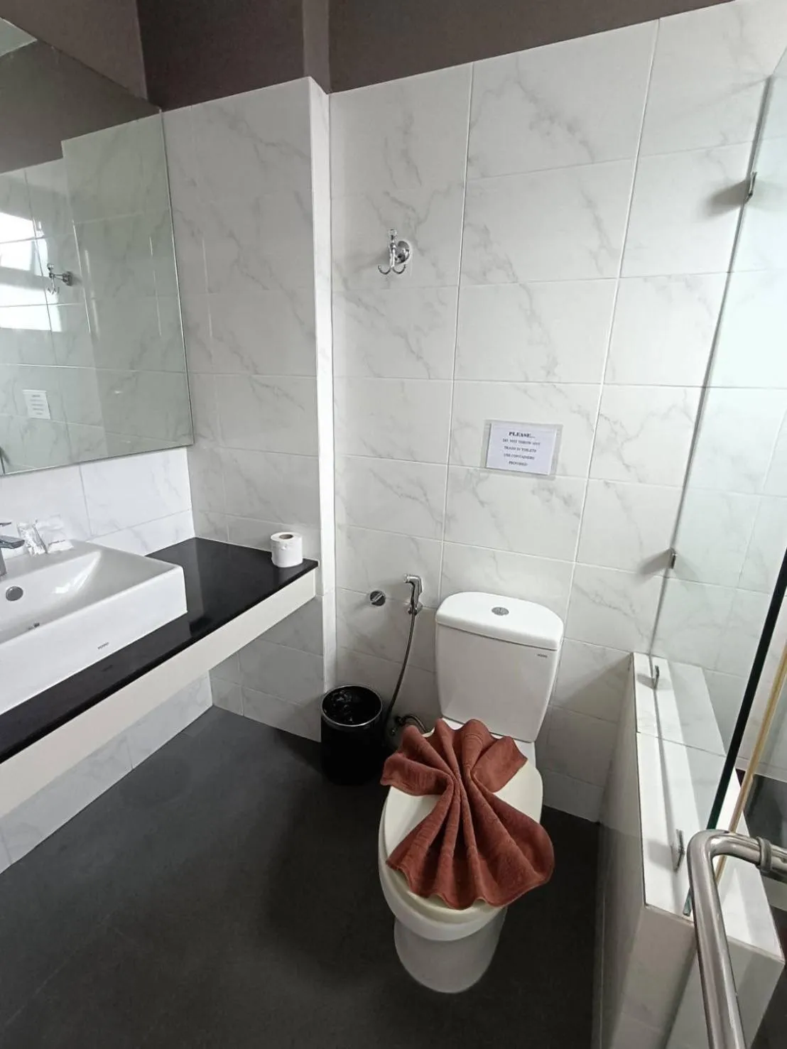 Shower in I AM O'TEL Patong