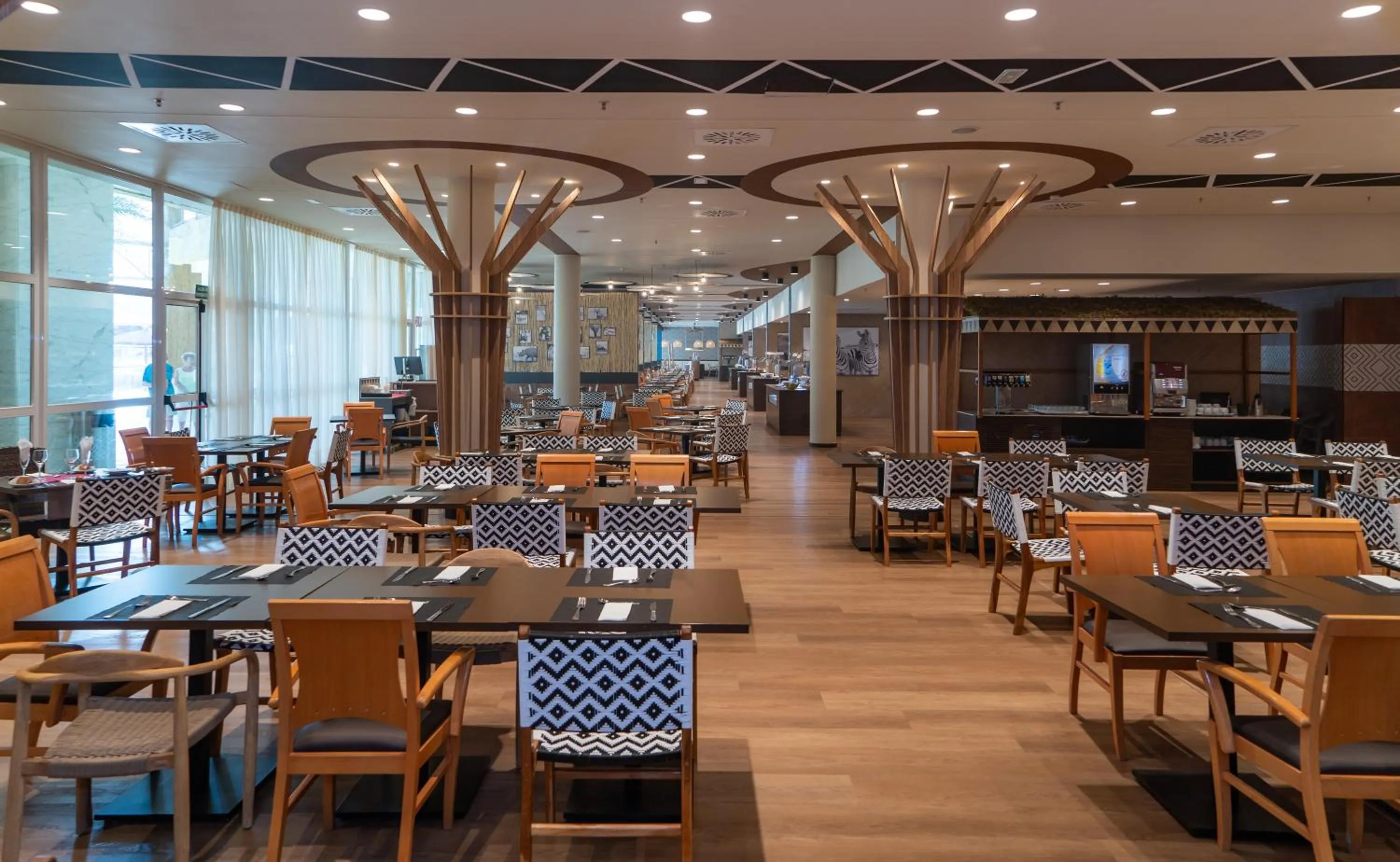 Restaurant/places to eat in Medplaya Hotel Flamingo Oasis