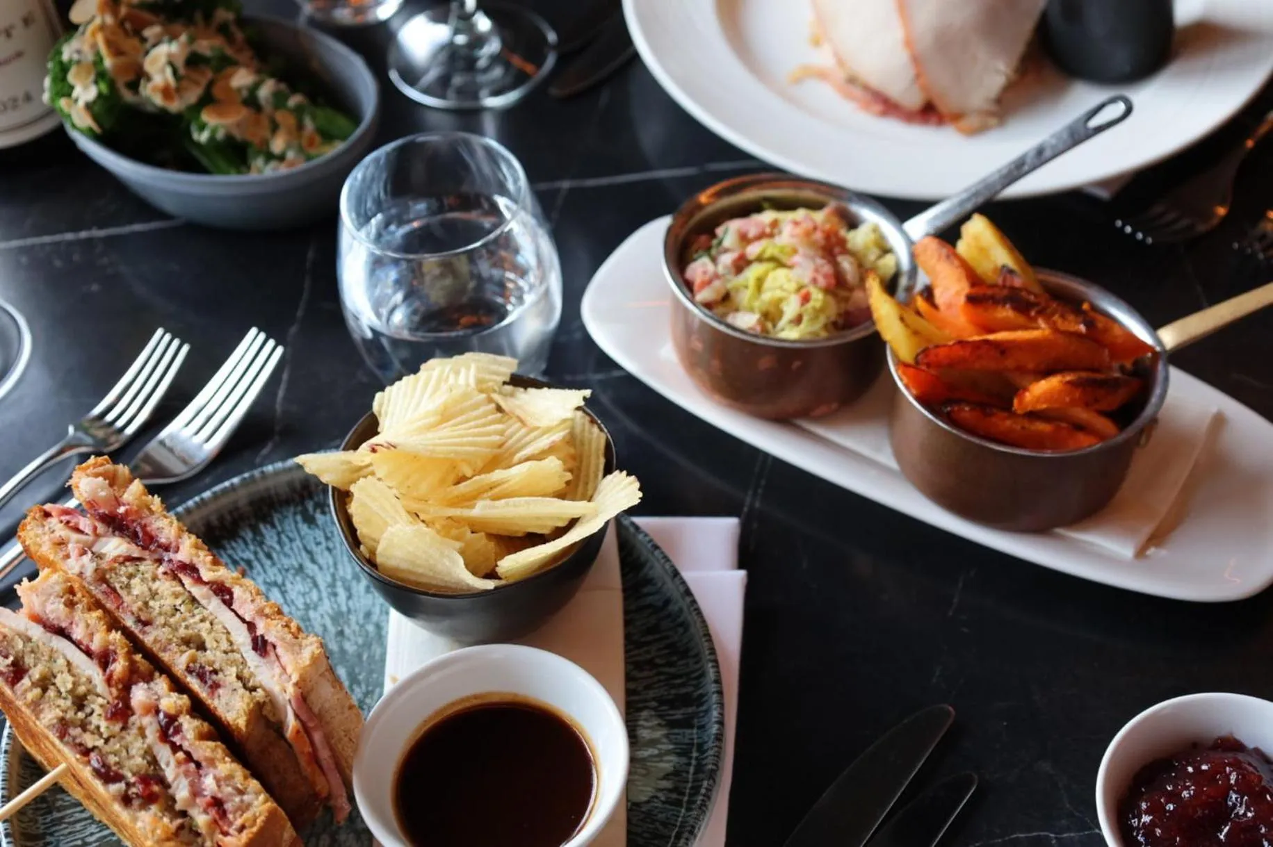 Restaurant/places to eat in voco The Club - Dublin Gateway by IHG