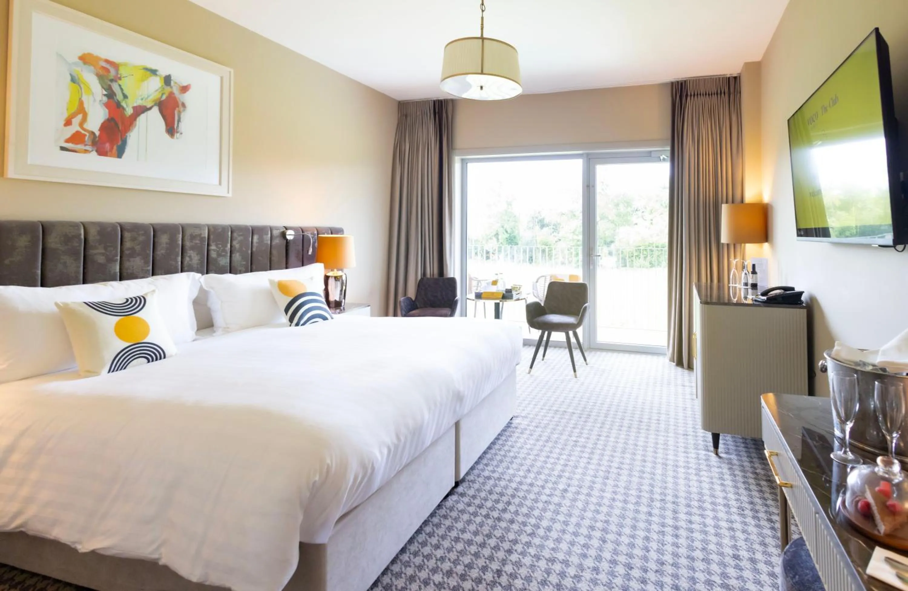 Bed in voco The Club - Dublin Gateway by IHG
