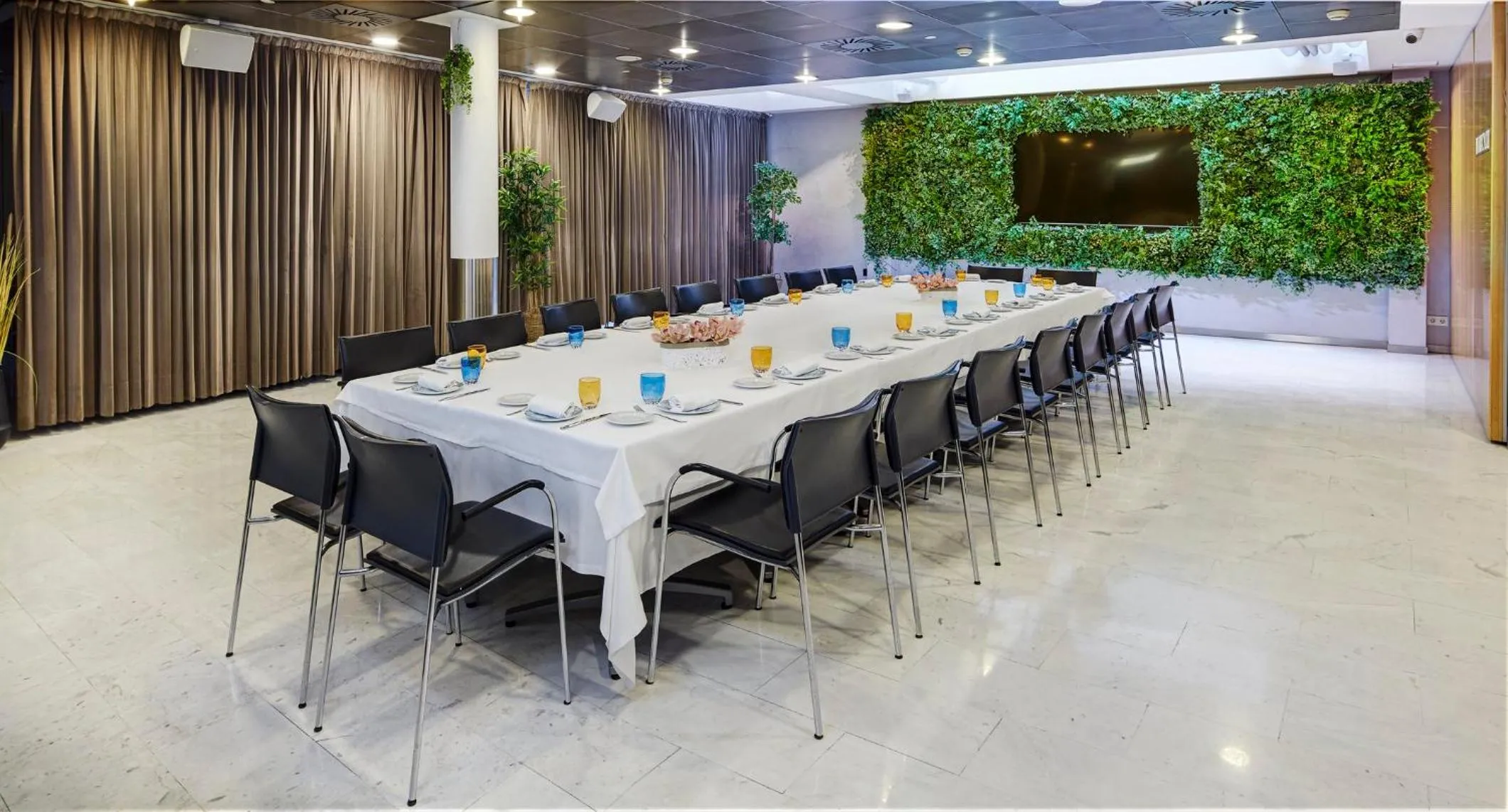 Restaurant/places to eat in Sercotel Caspe