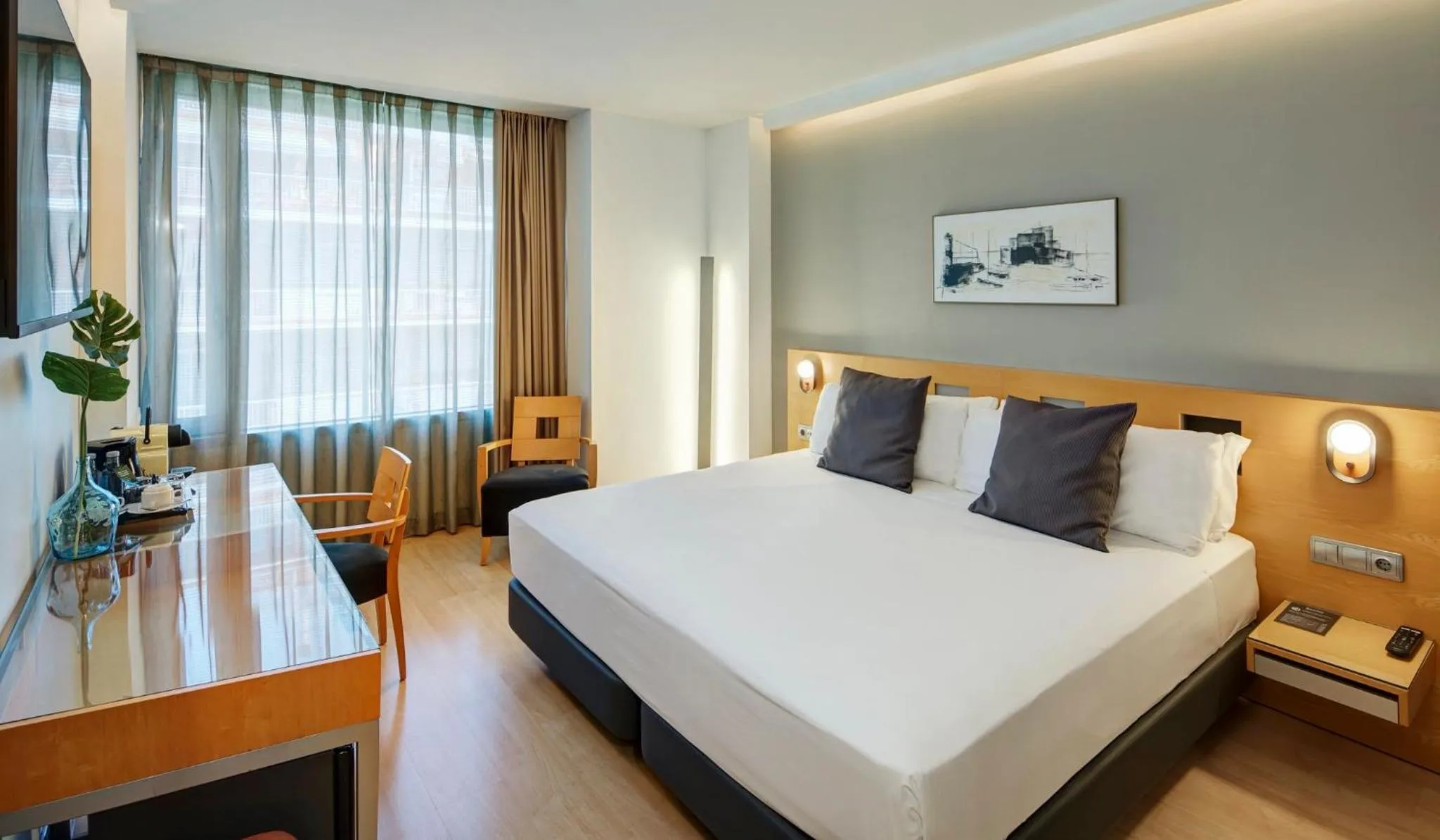 Photo of the whole room, Bed in Sercotel Caspe