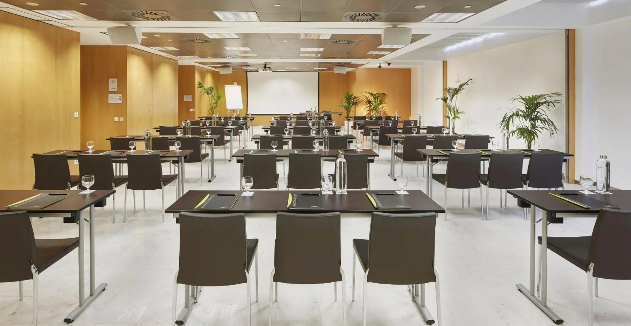 Meeting/conference room in Sercotel Caspe