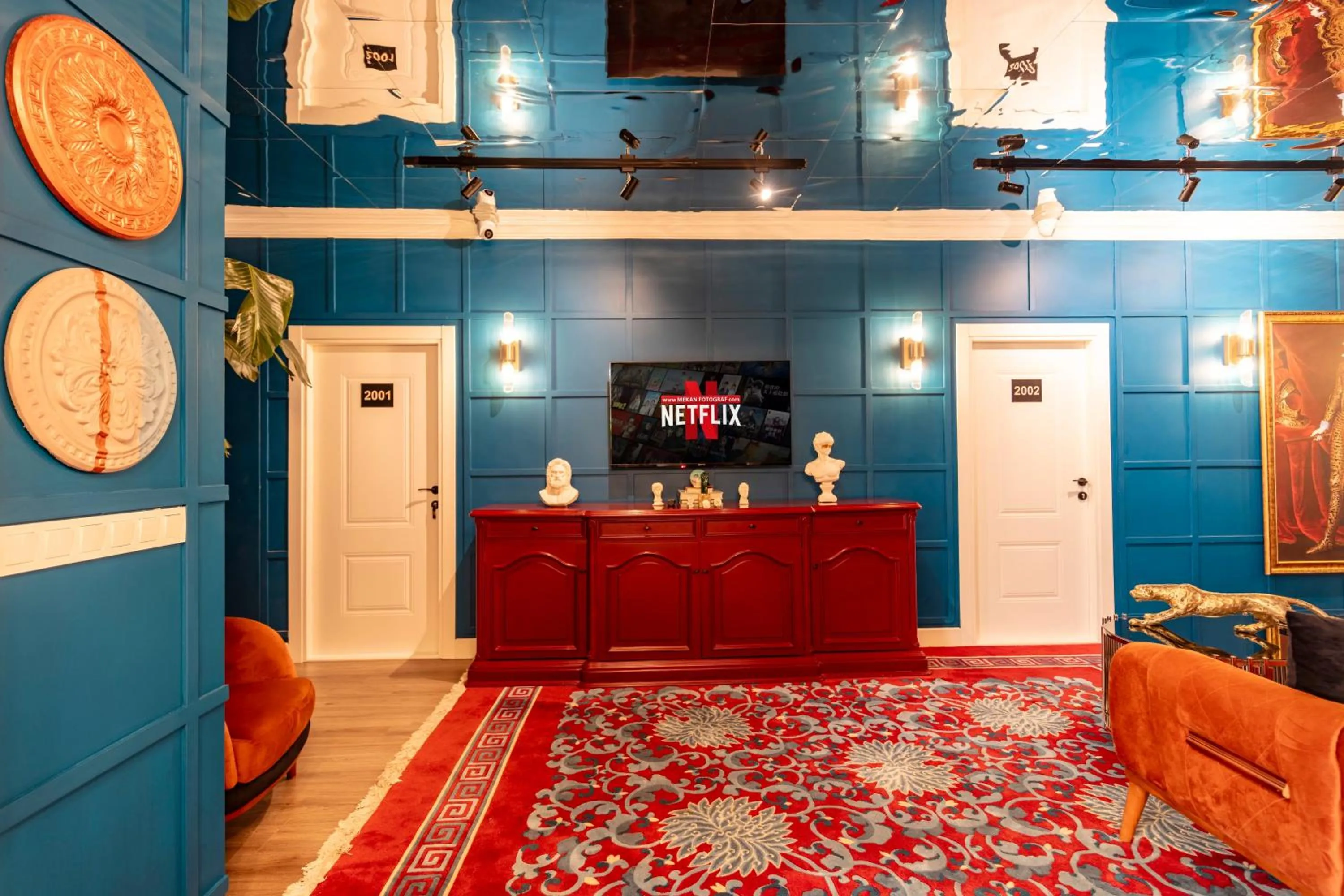 Lobby or reception in Hexa Suites Hotel