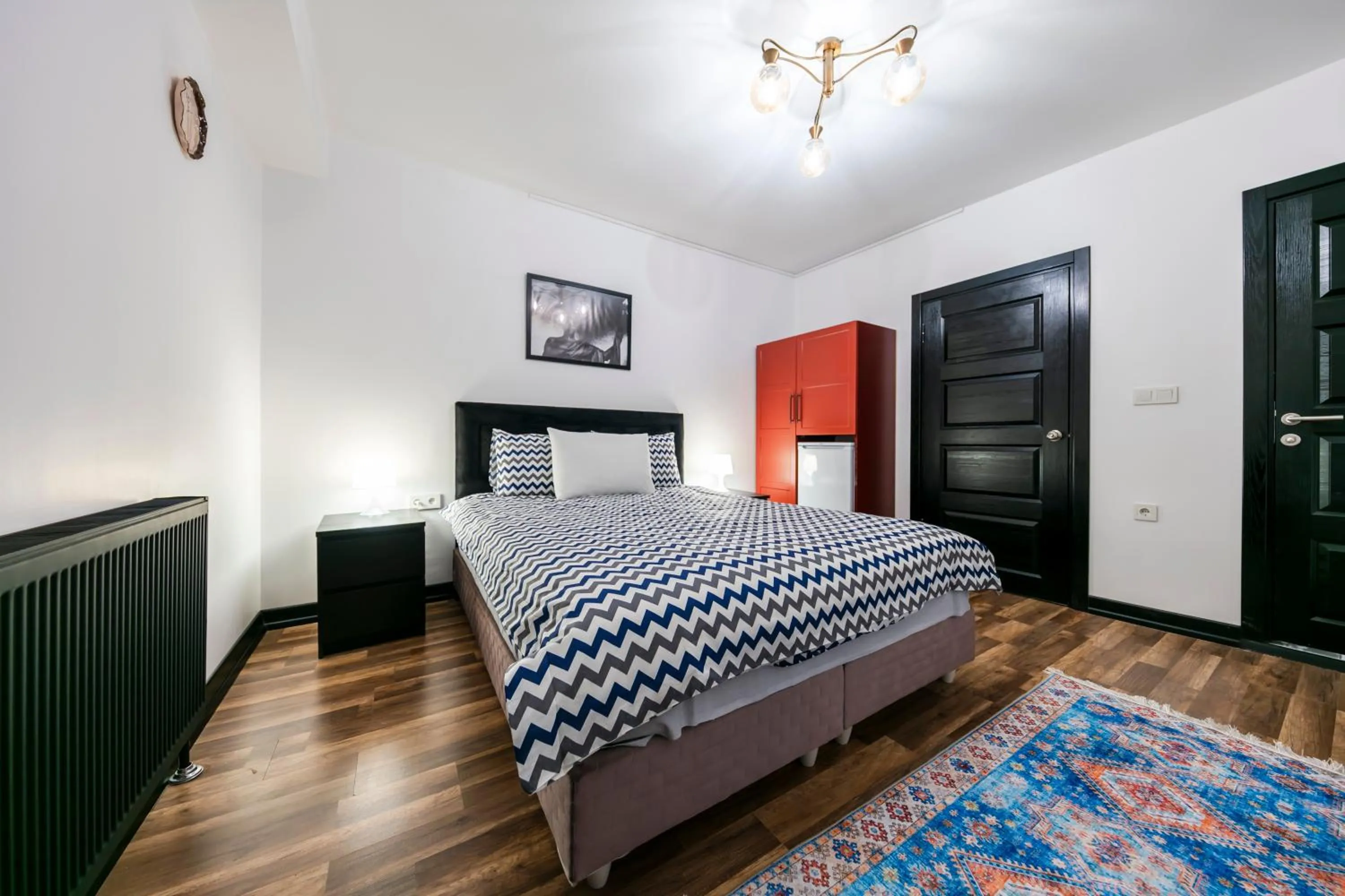 Photo of the whole room, Bed in Hexa Suites Hotel