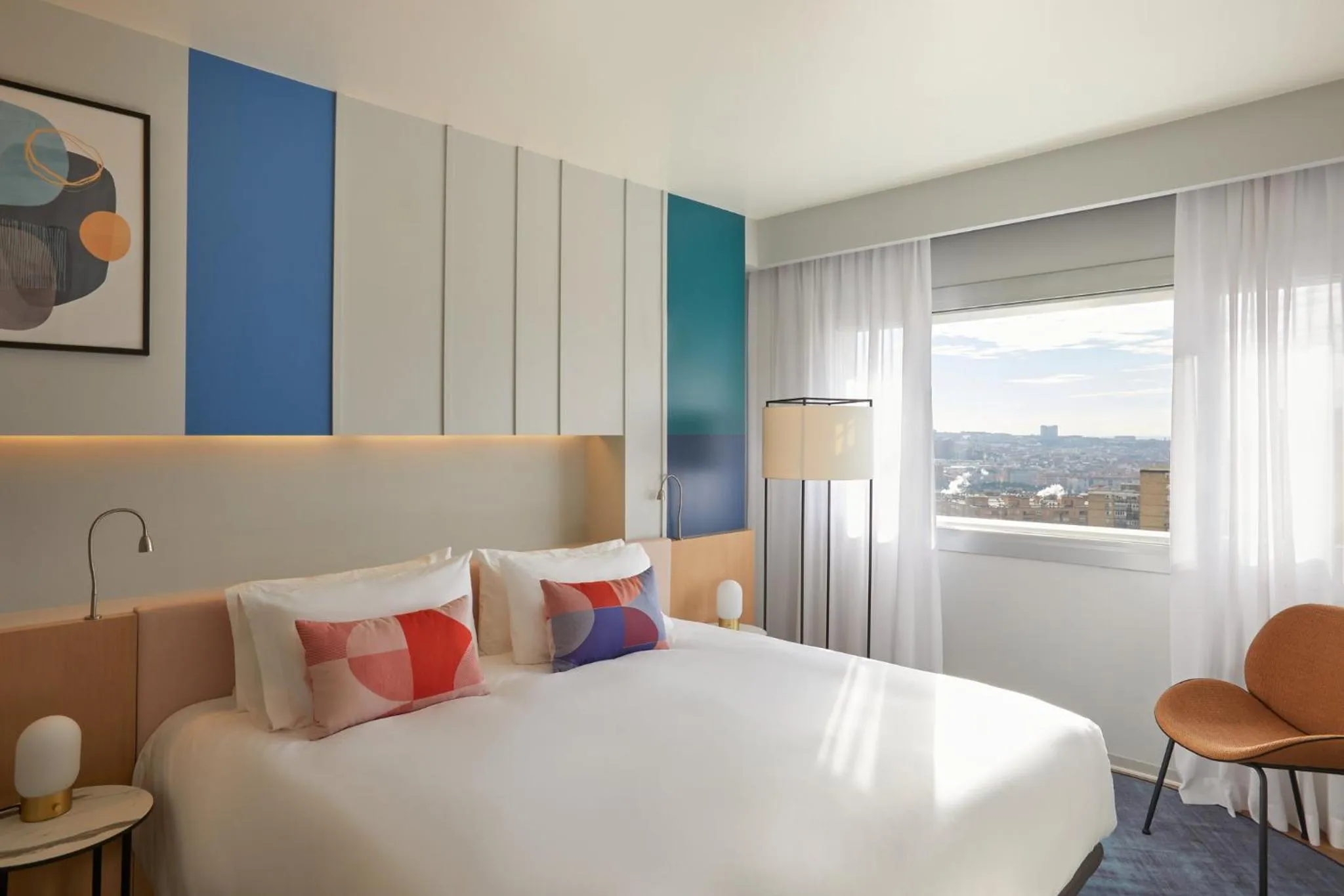 Photo of the whole room, Bed in voco Madrid Retiro by IHG