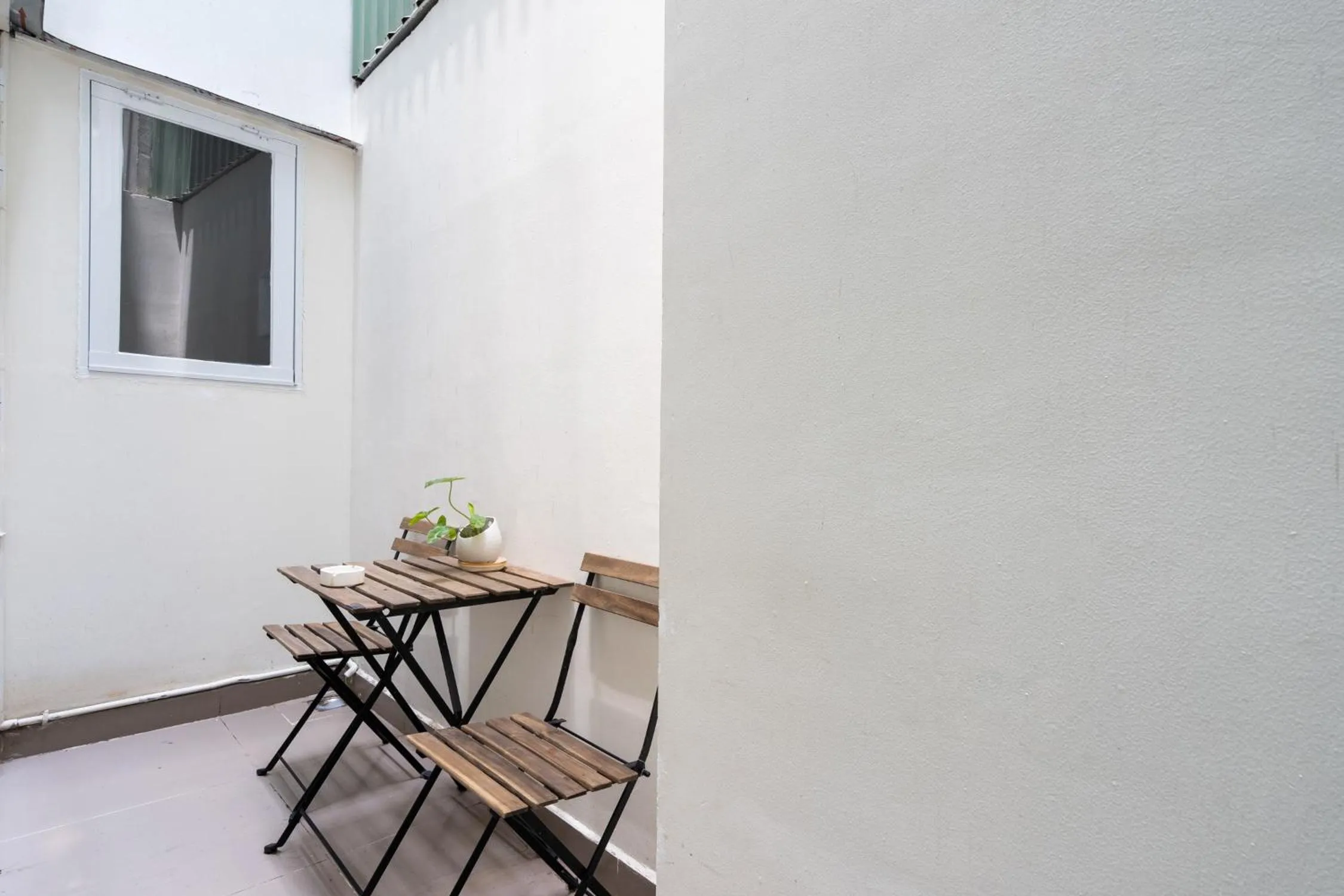 Seating area in Ekomo Home 102 - Central Saigon