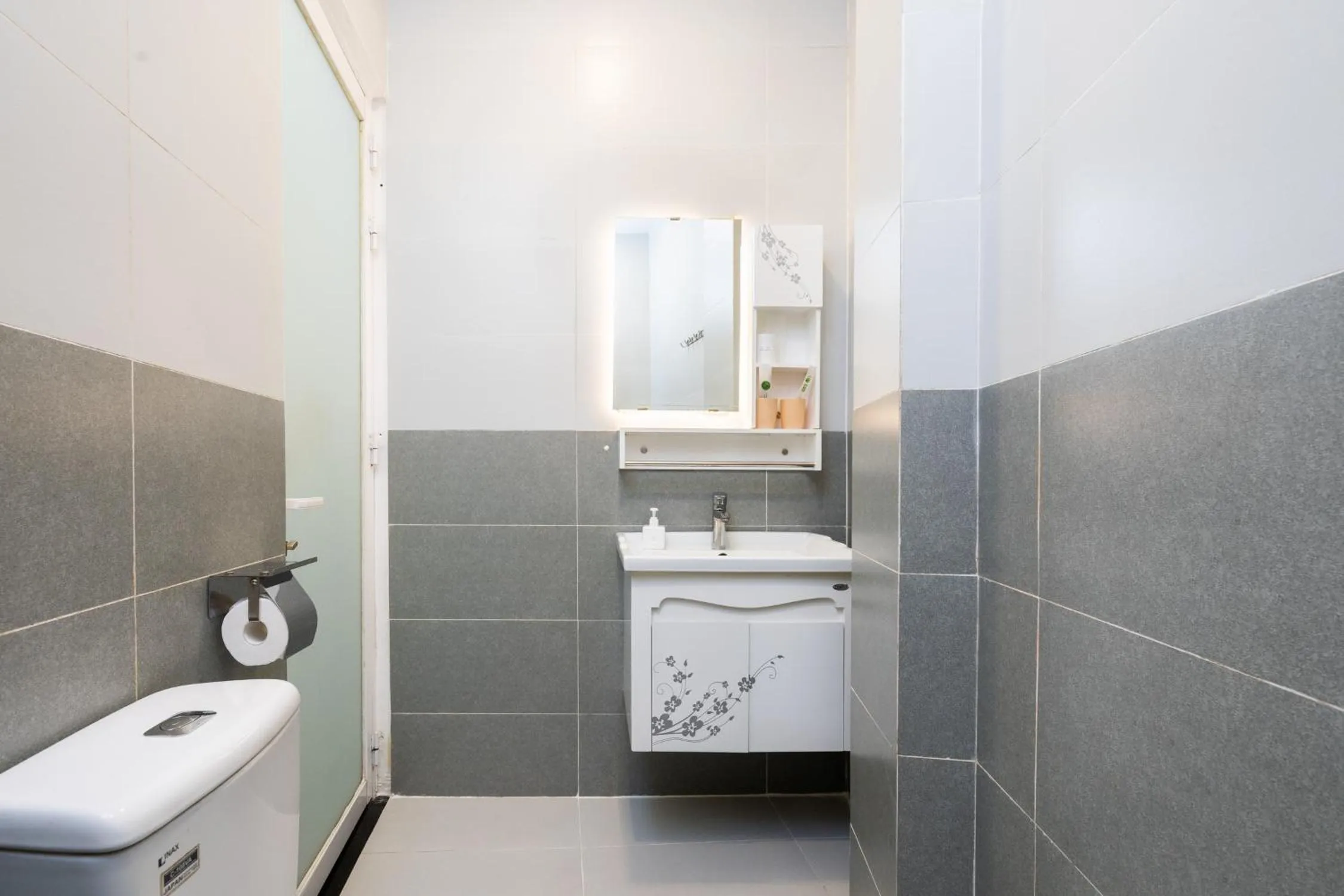 Bathroom in Ekomo Home 102 - Central Saigon