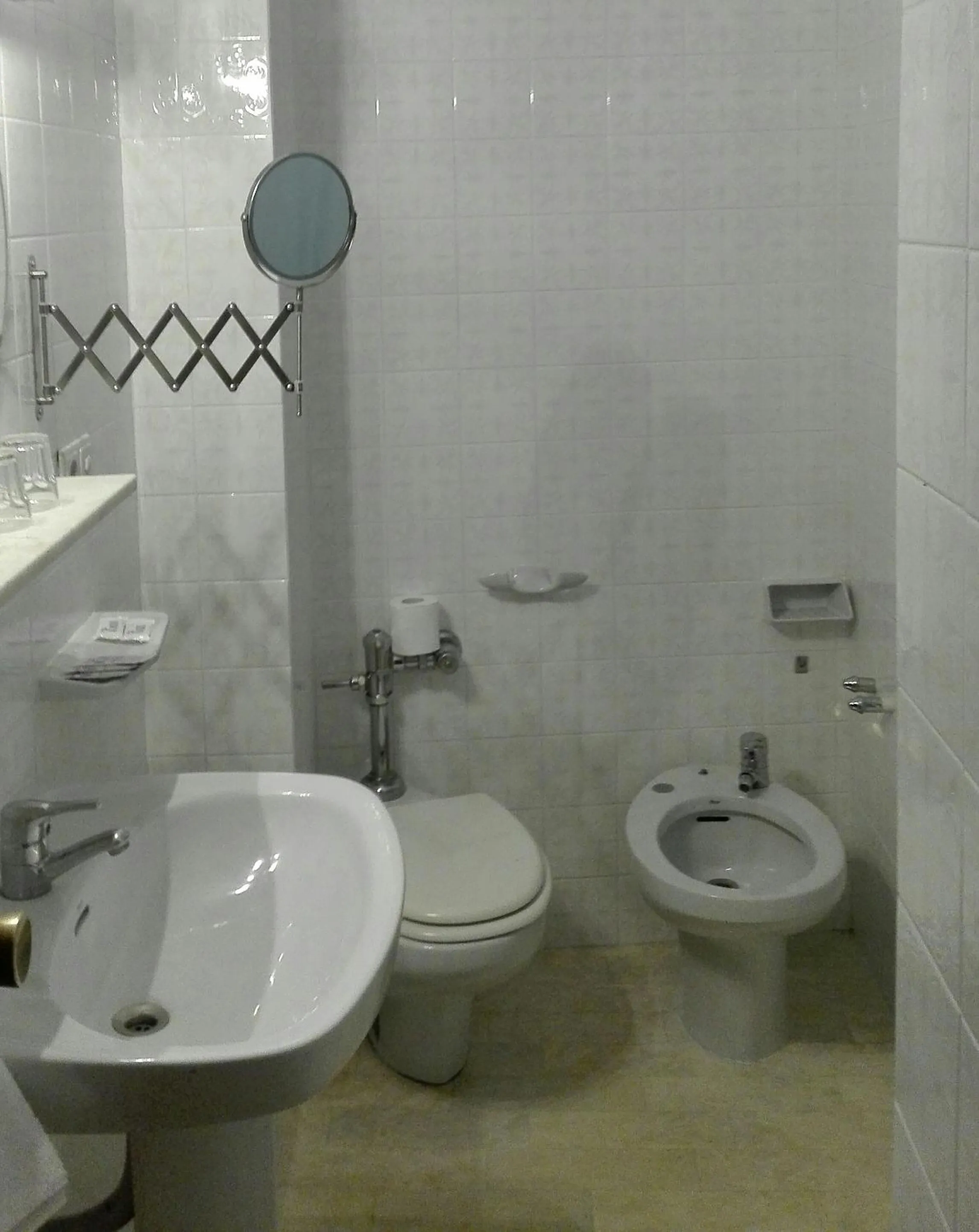 Bathroom in Monclús