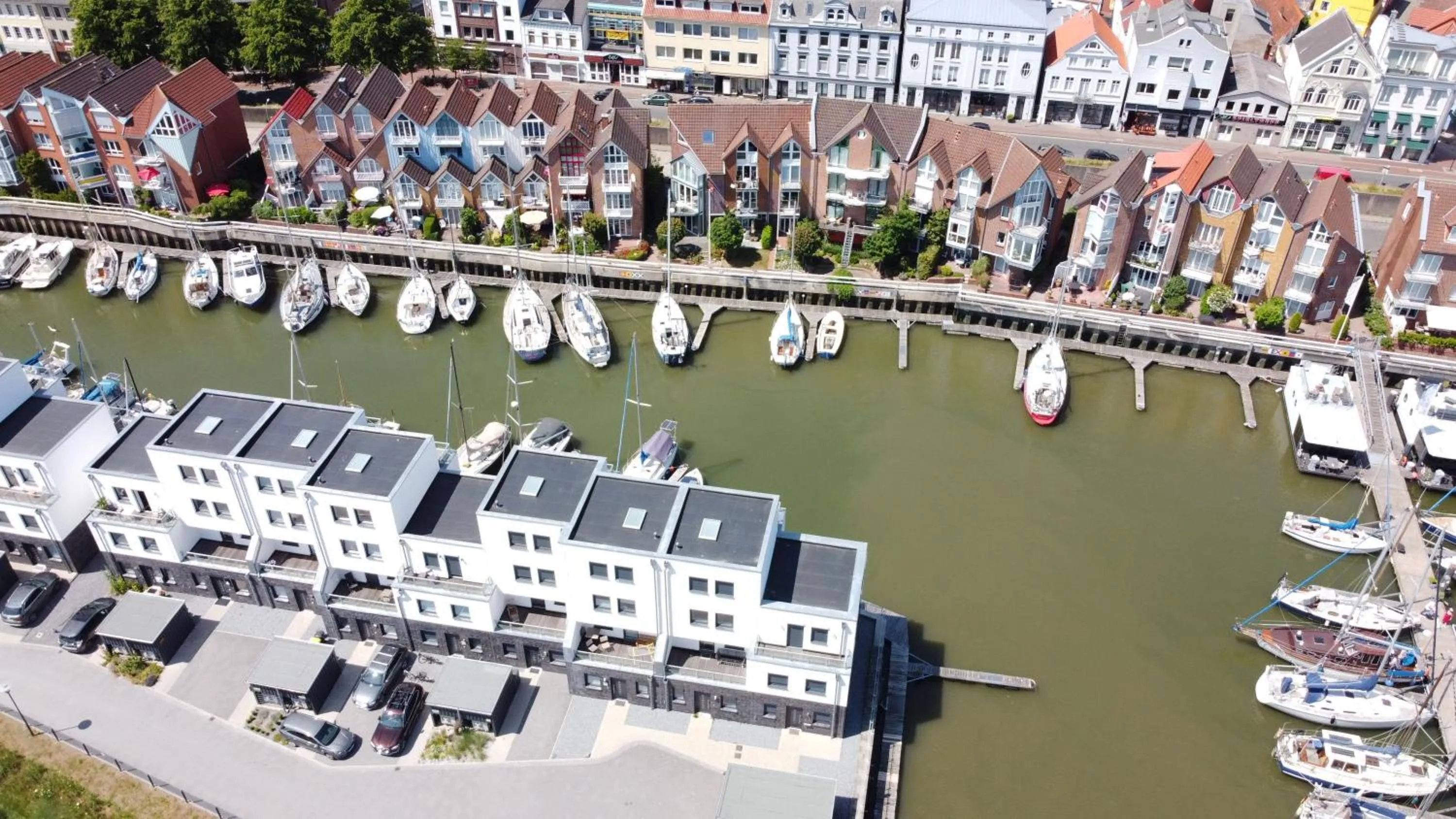 Marina 46
