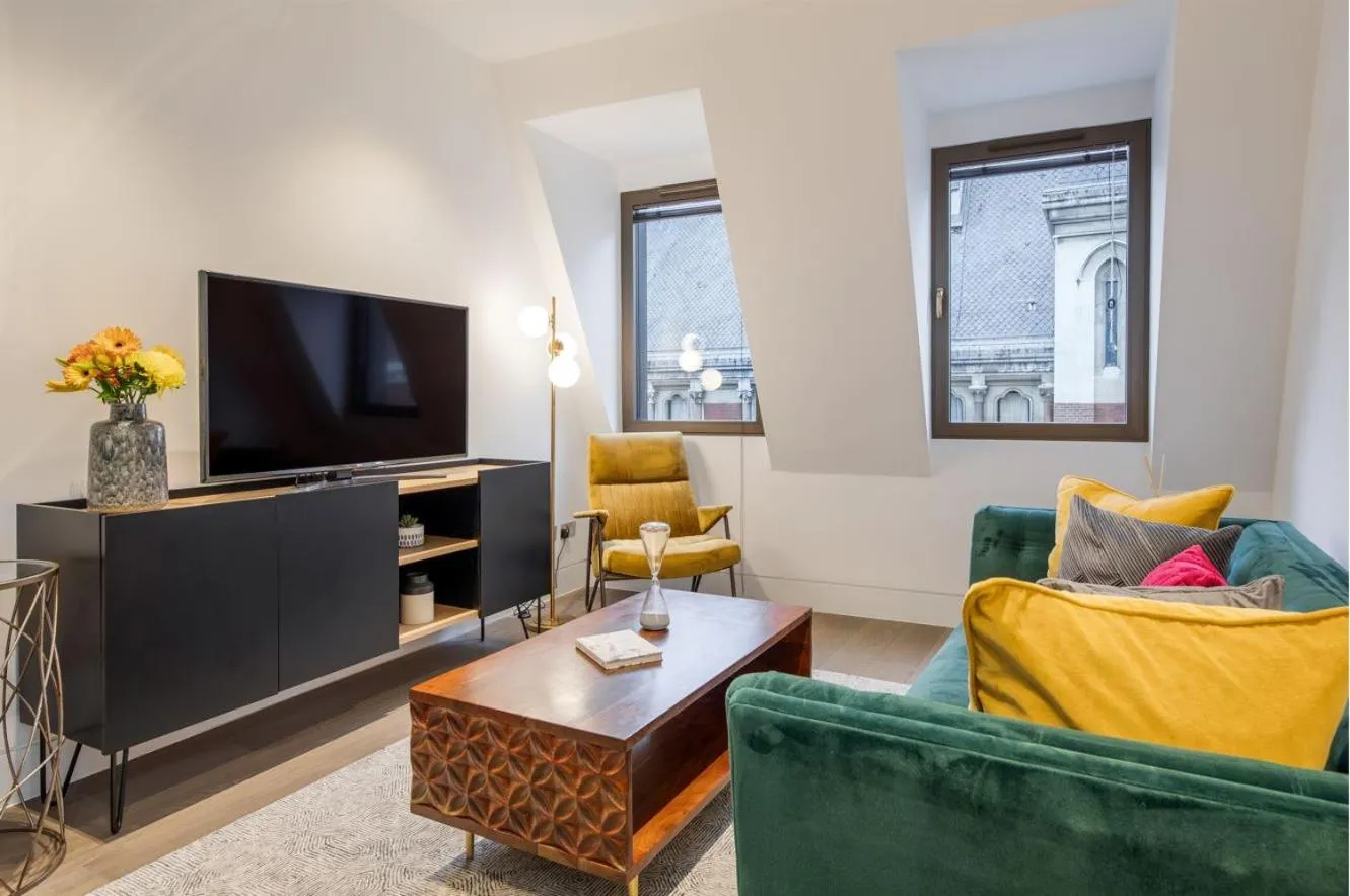 Communal lounge/ TV room in Synergy The Strand