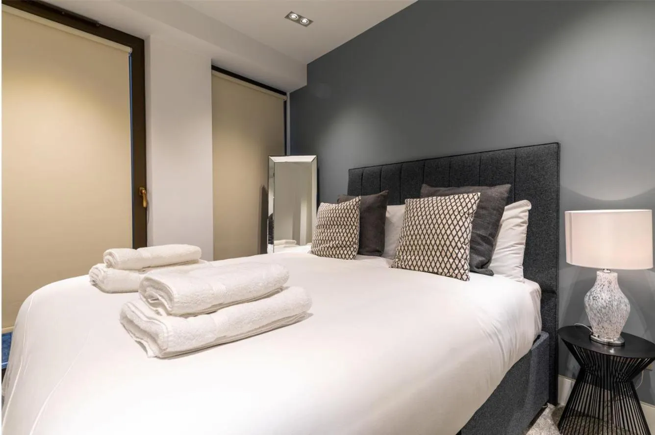 Bed in Synergy The Strand