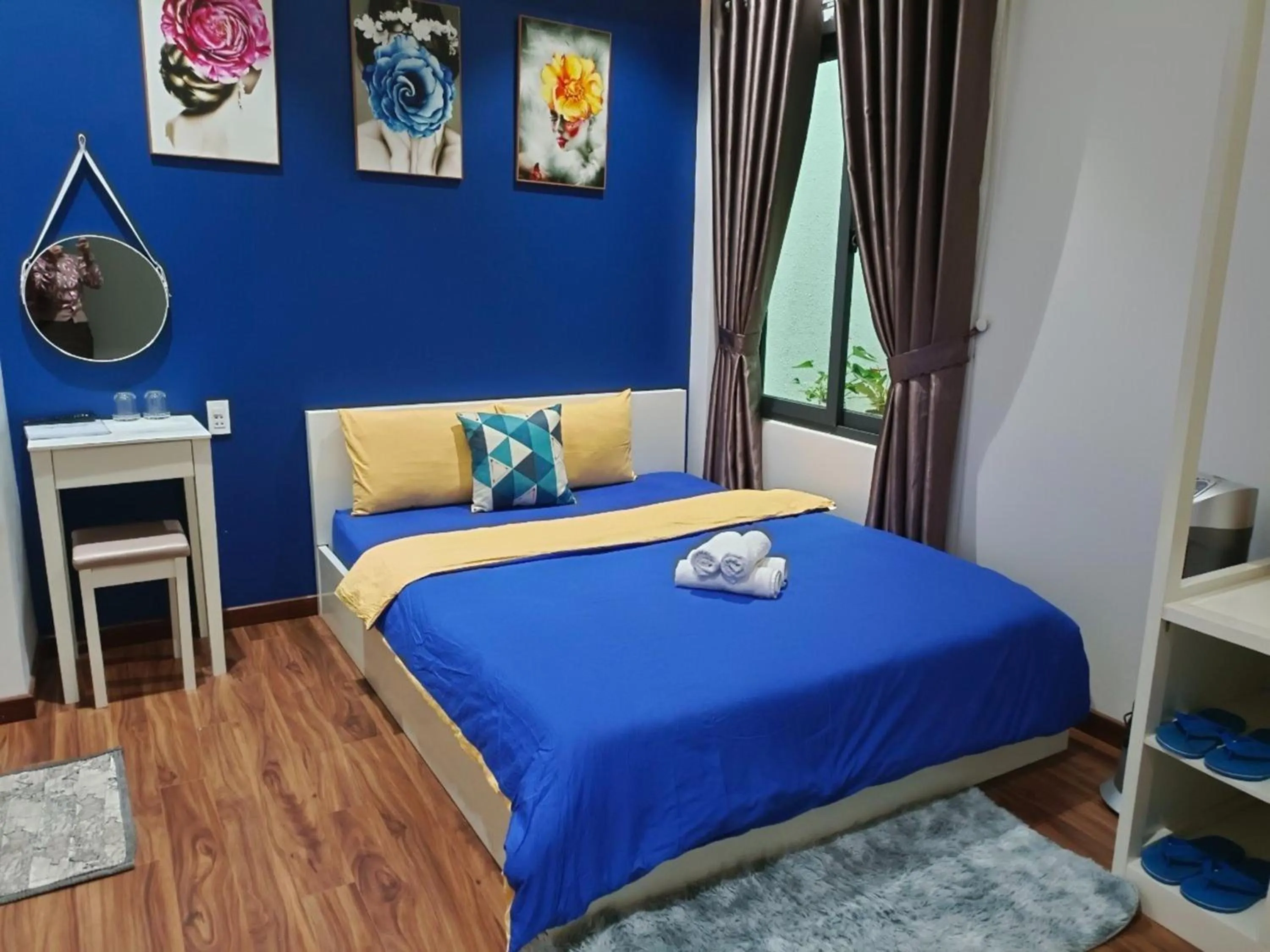 Bed in WHITE COFFEE HOUSE HOTEL