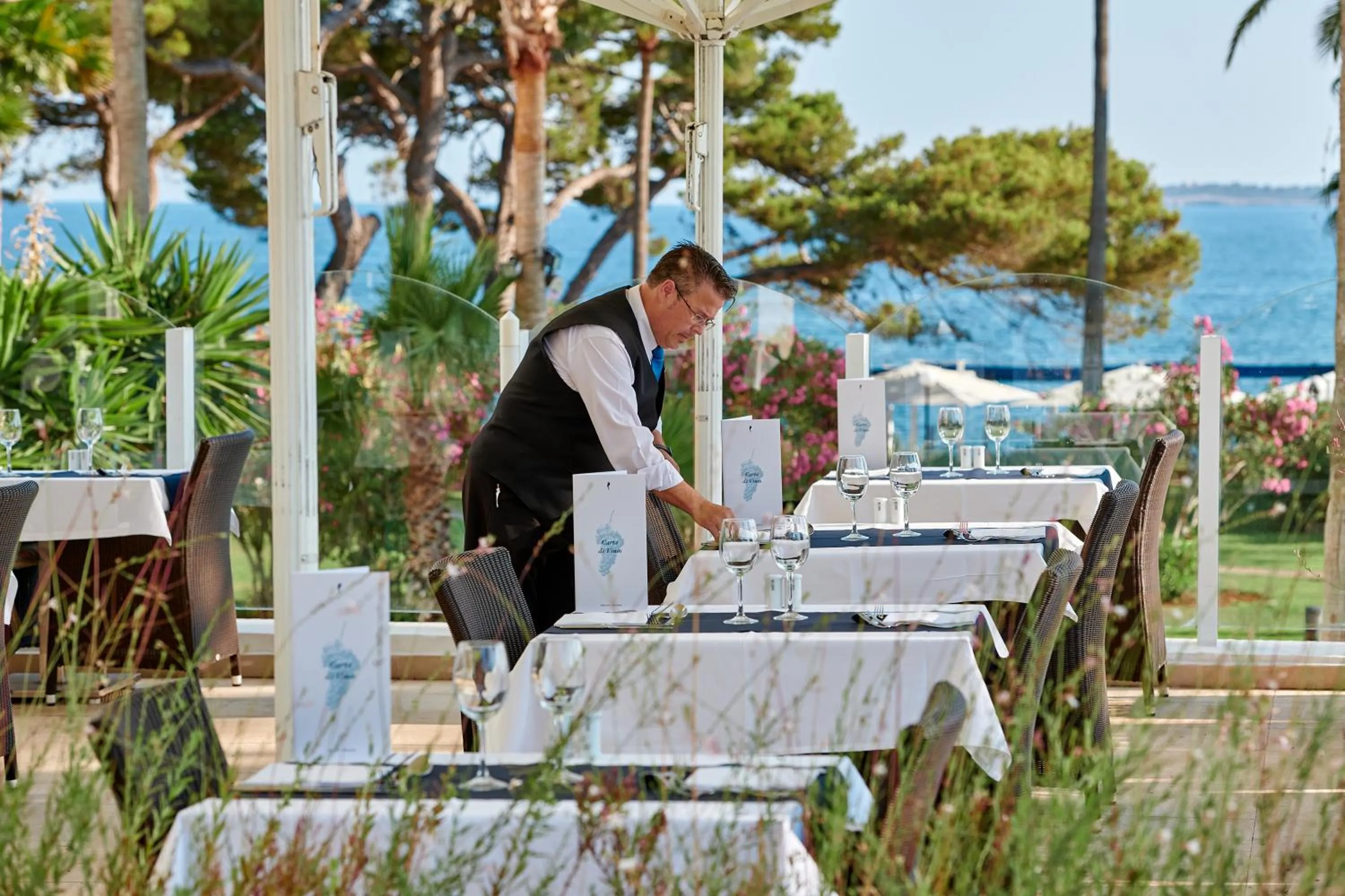 Staff in Hipotels Eurotel Punta Rotja Spa-Golf