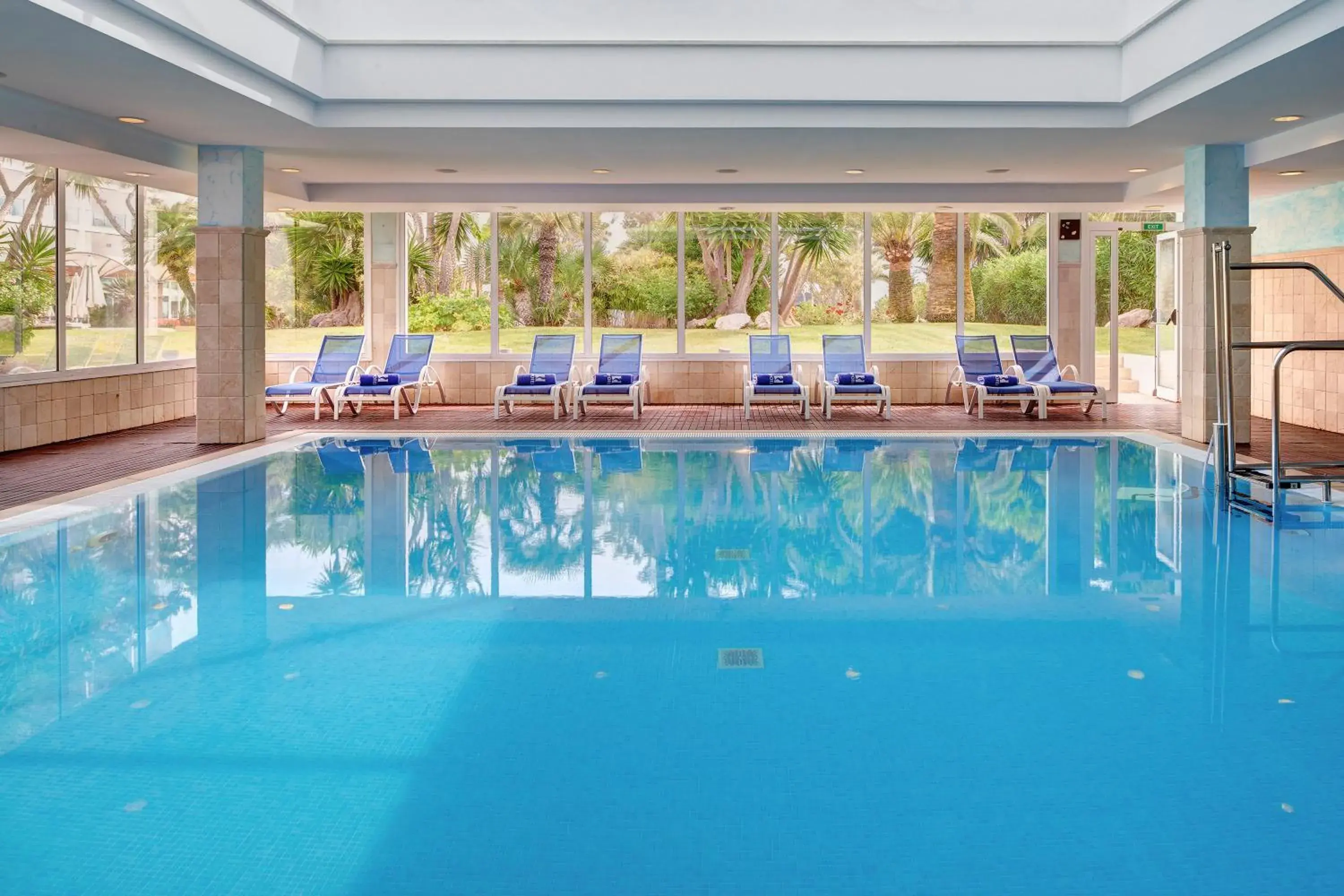 Swimming pool in Hipotels Eurotel Punta Rotja Spa-Golf Swimming pool in Hipotels Eurotel Punta Rotja Spa-Golf