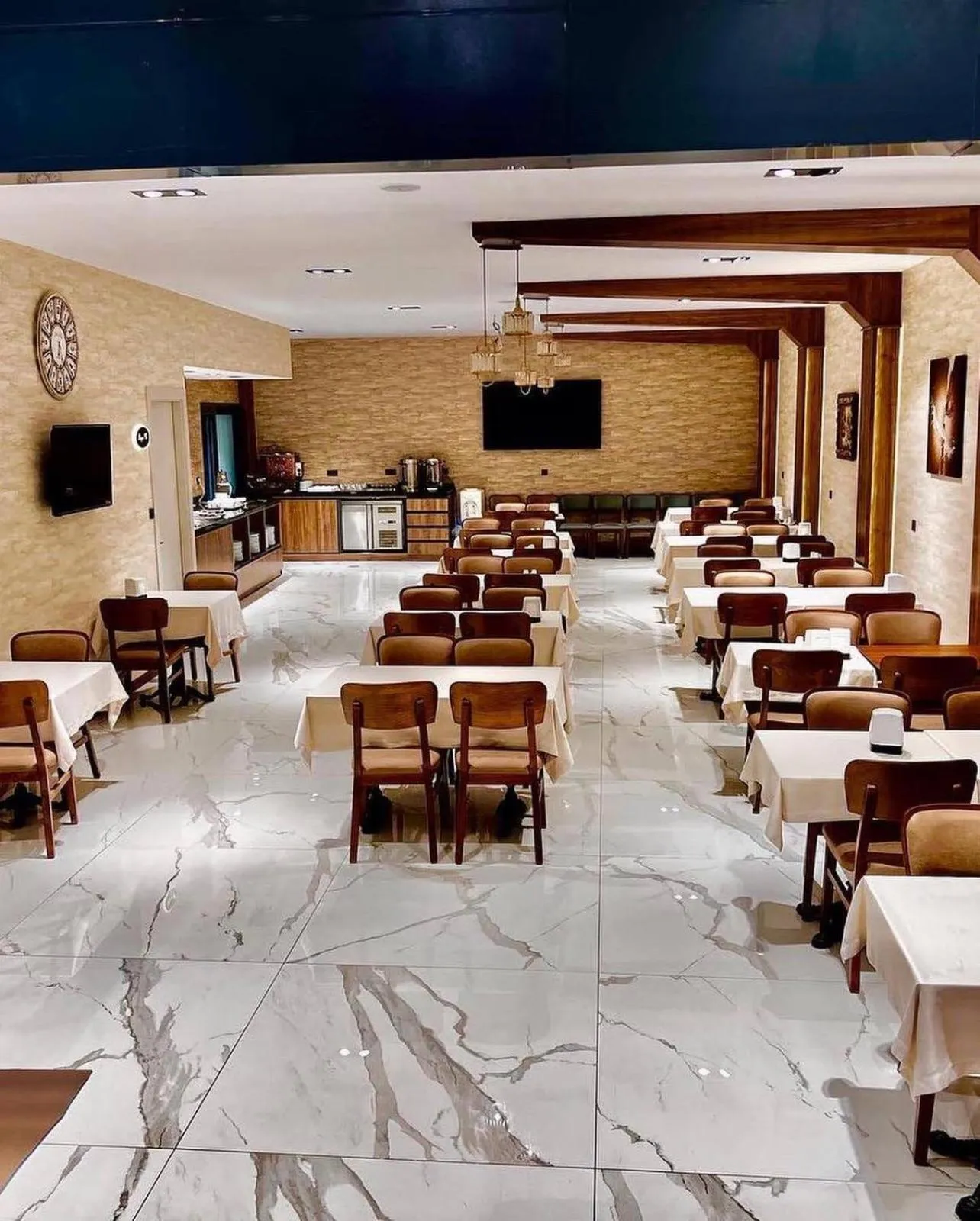 Restaurant/places to eat in Özkaya hotel