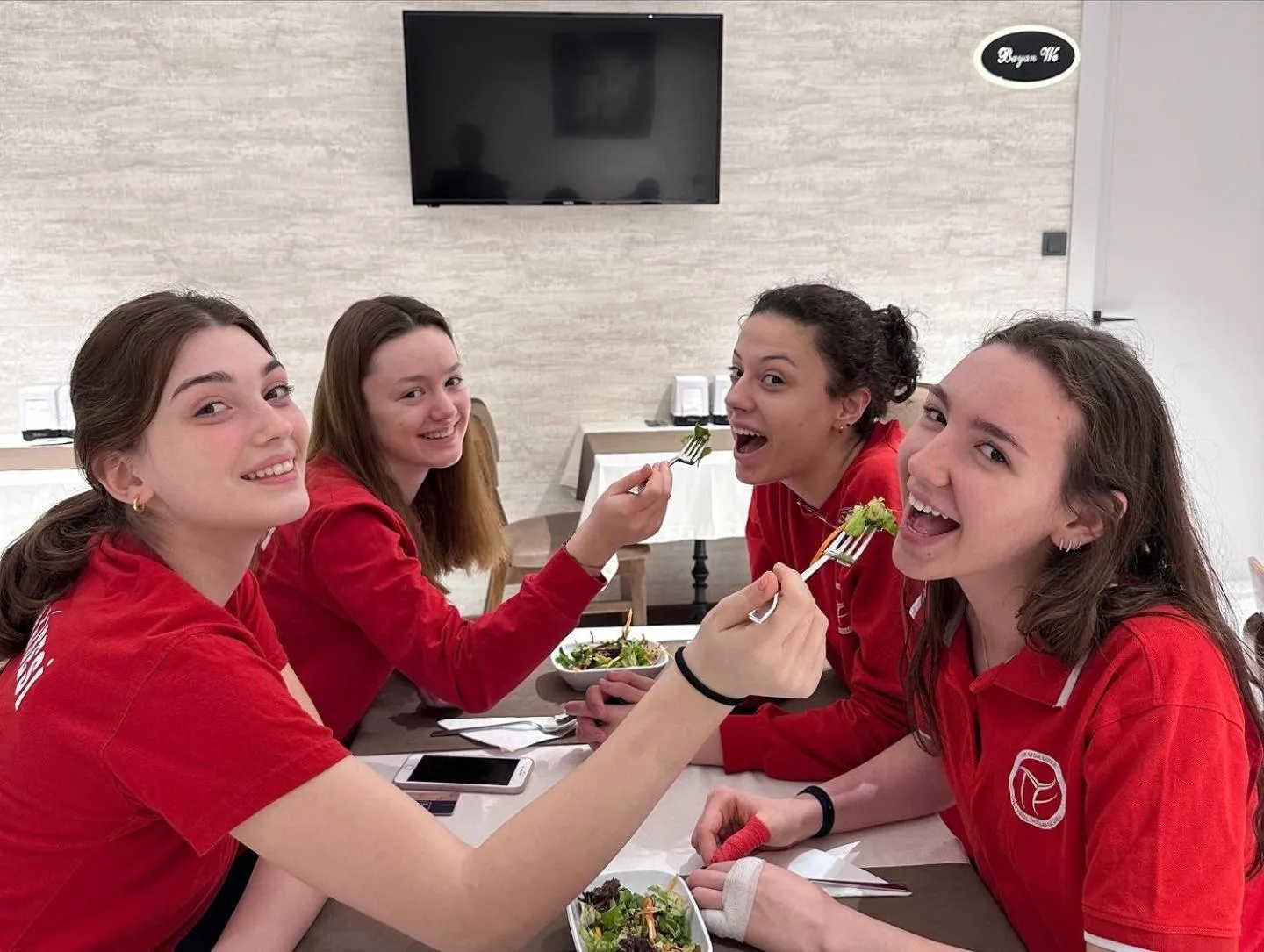 Restaurant/places to eat in Özkaya hotel