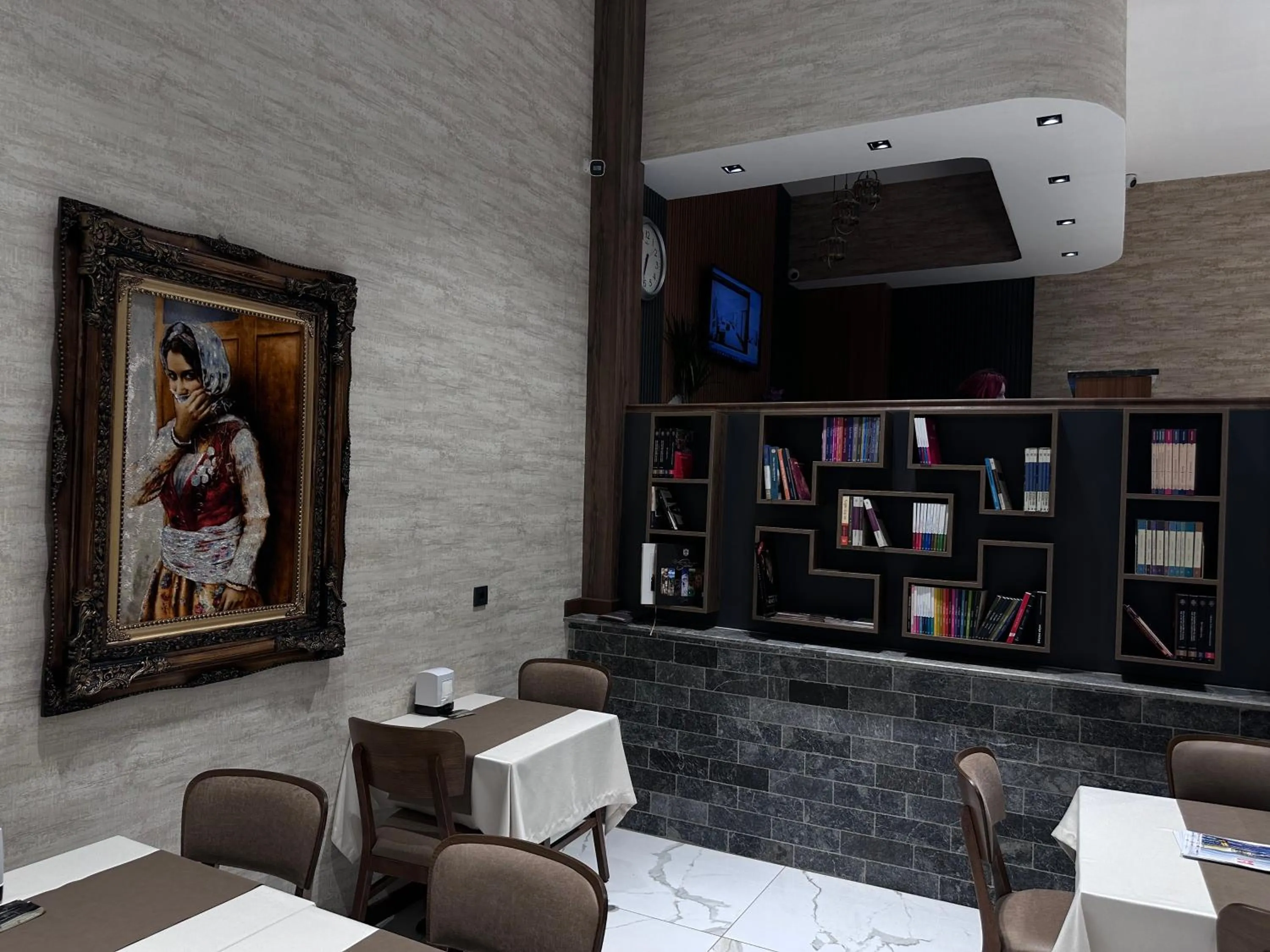 Library in Özkaya hotel