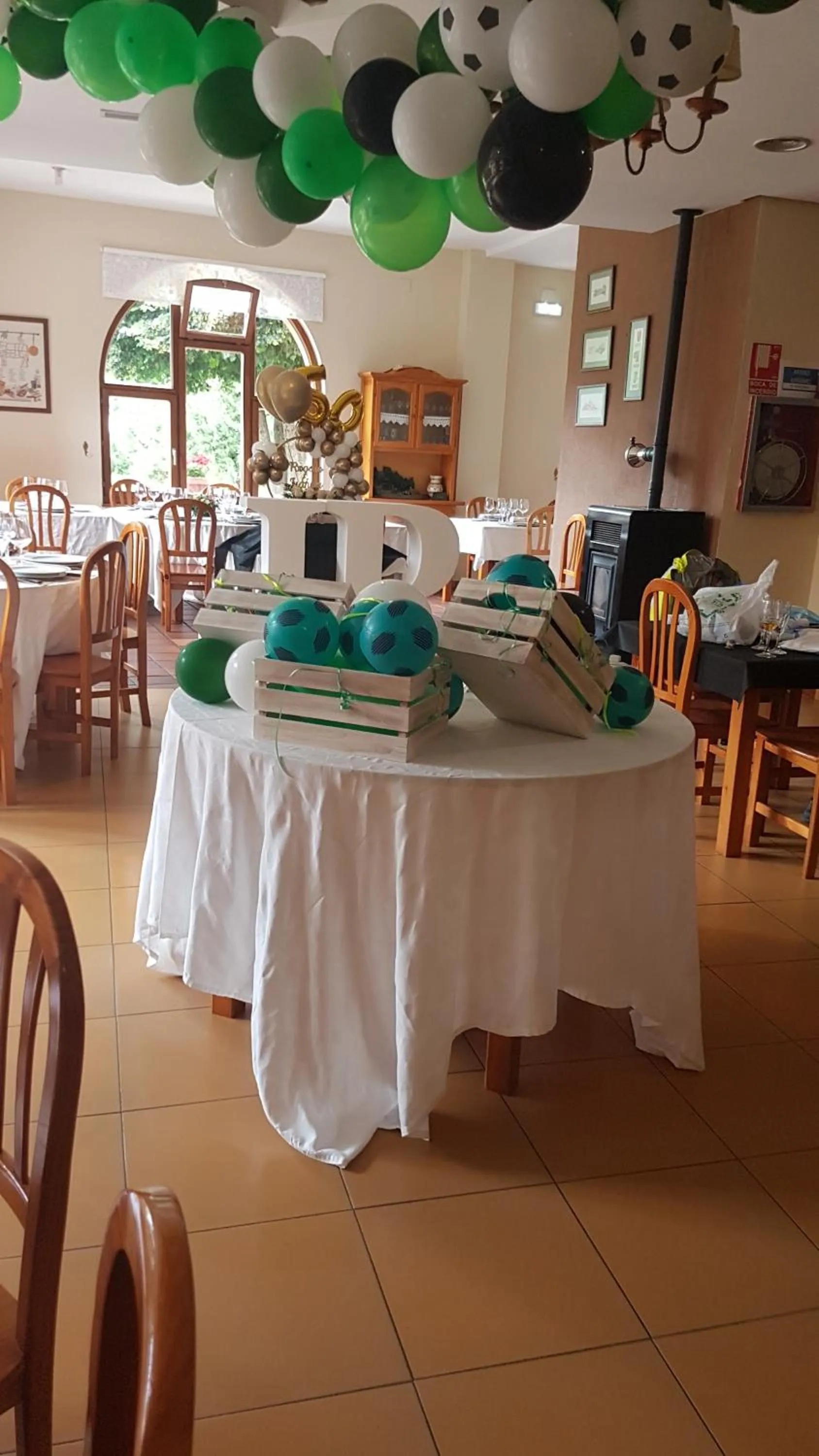 Restaurant/places to eat in Tierra de la Reina