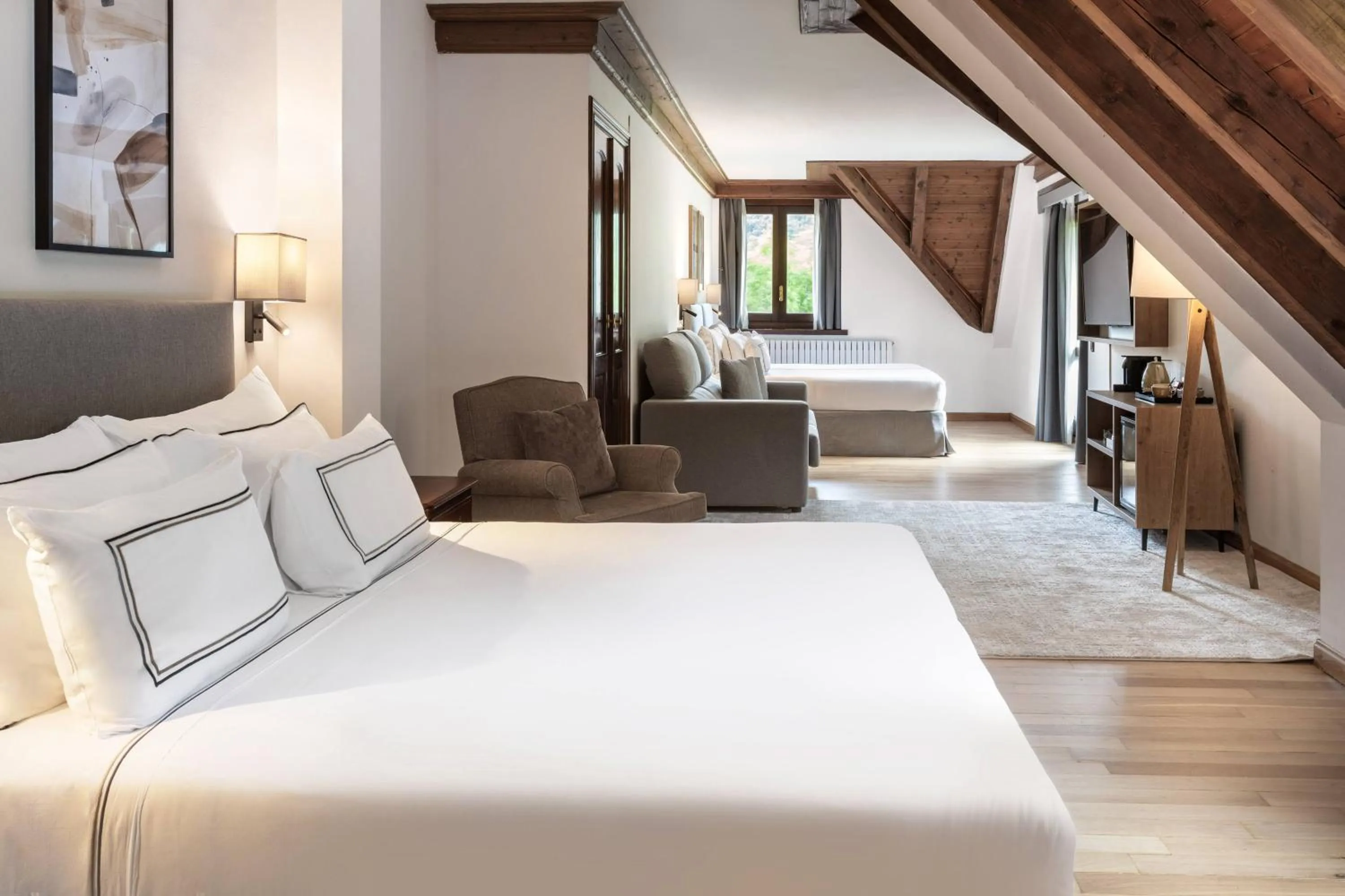 Property building, Bed in Meliá de Tredós