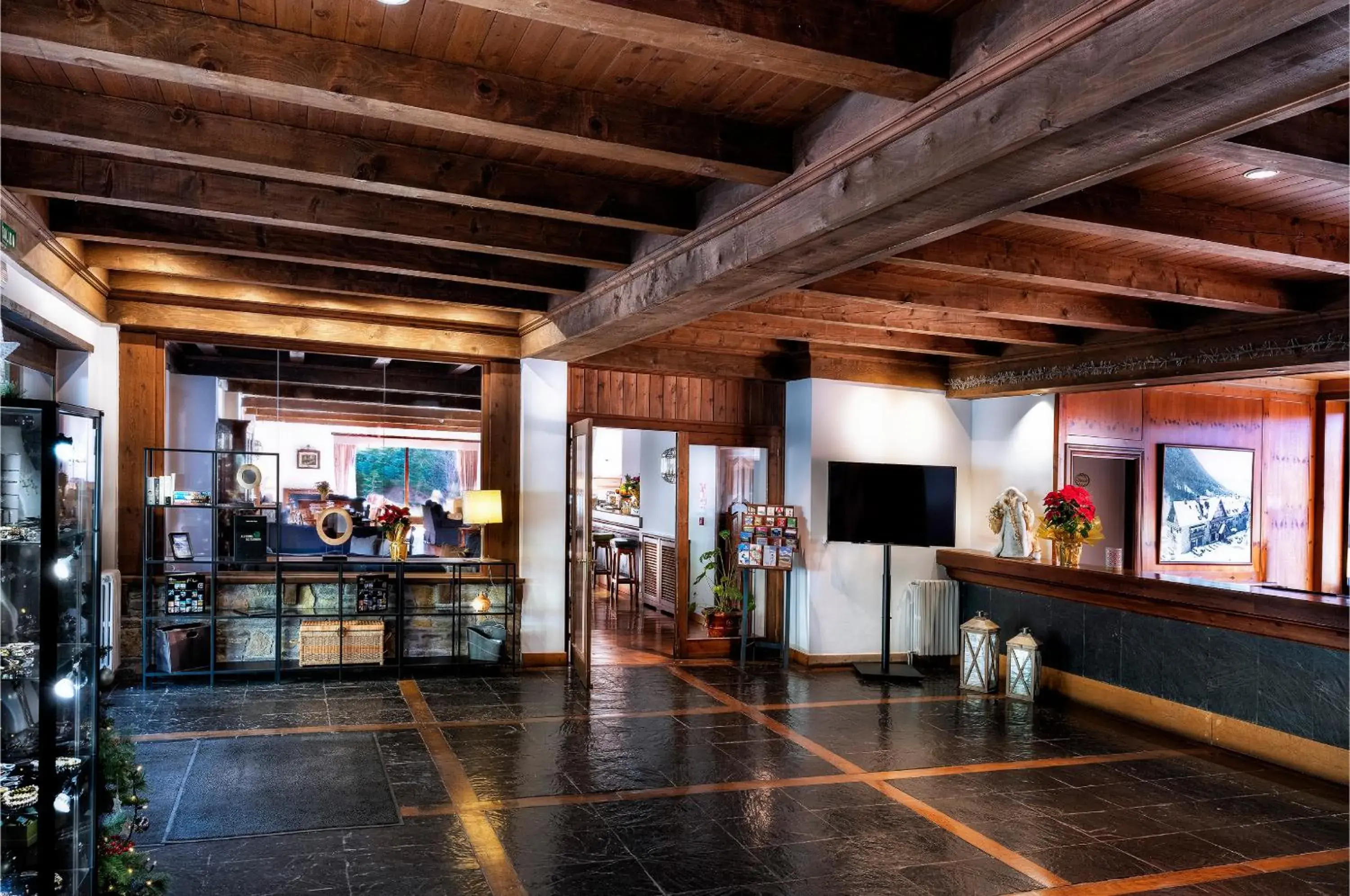 Lobby or reception in Meliá de Tredós Lobby or reception in Meliá de Tredós