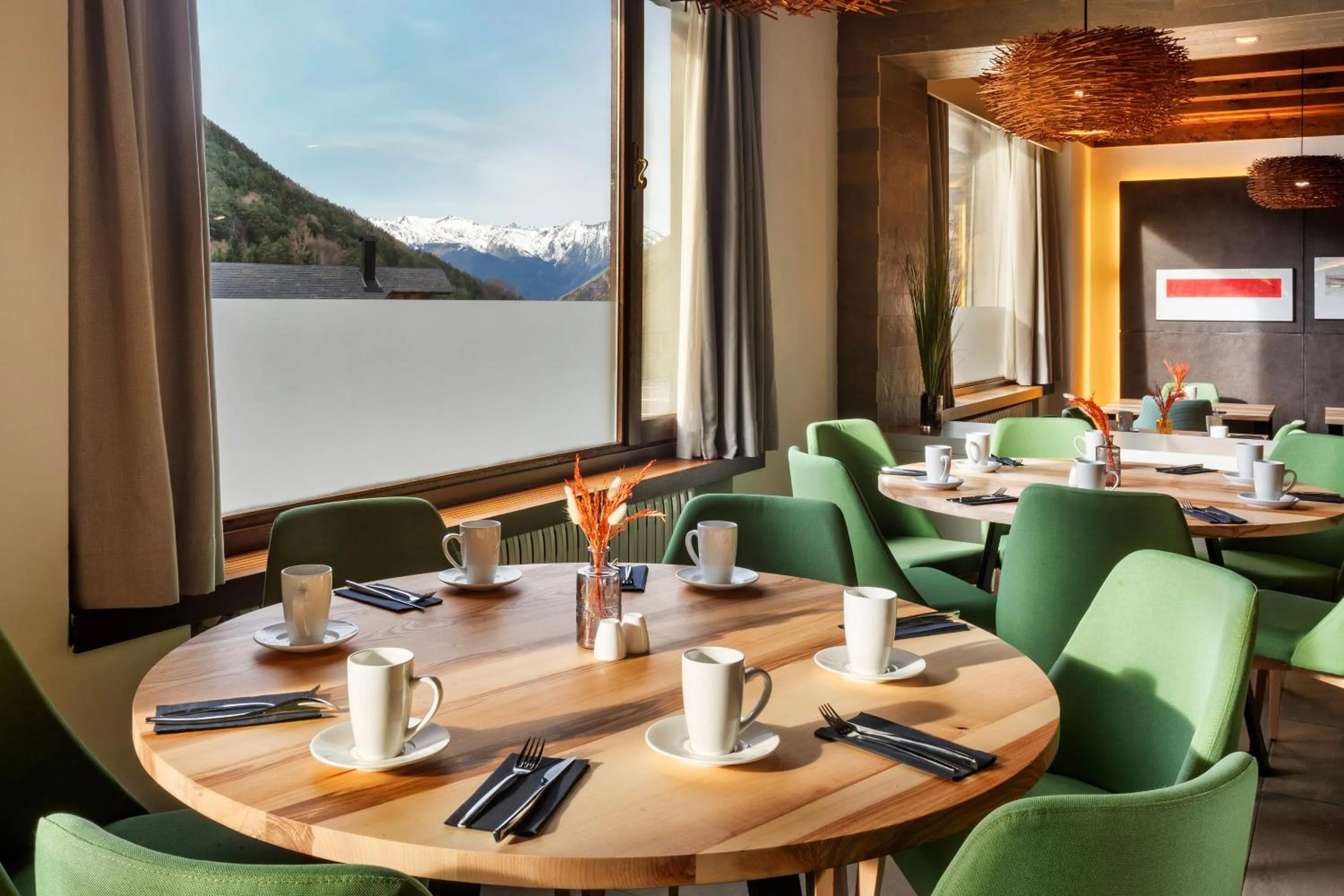 Restaurant/places to eat in Meliá de Tredós