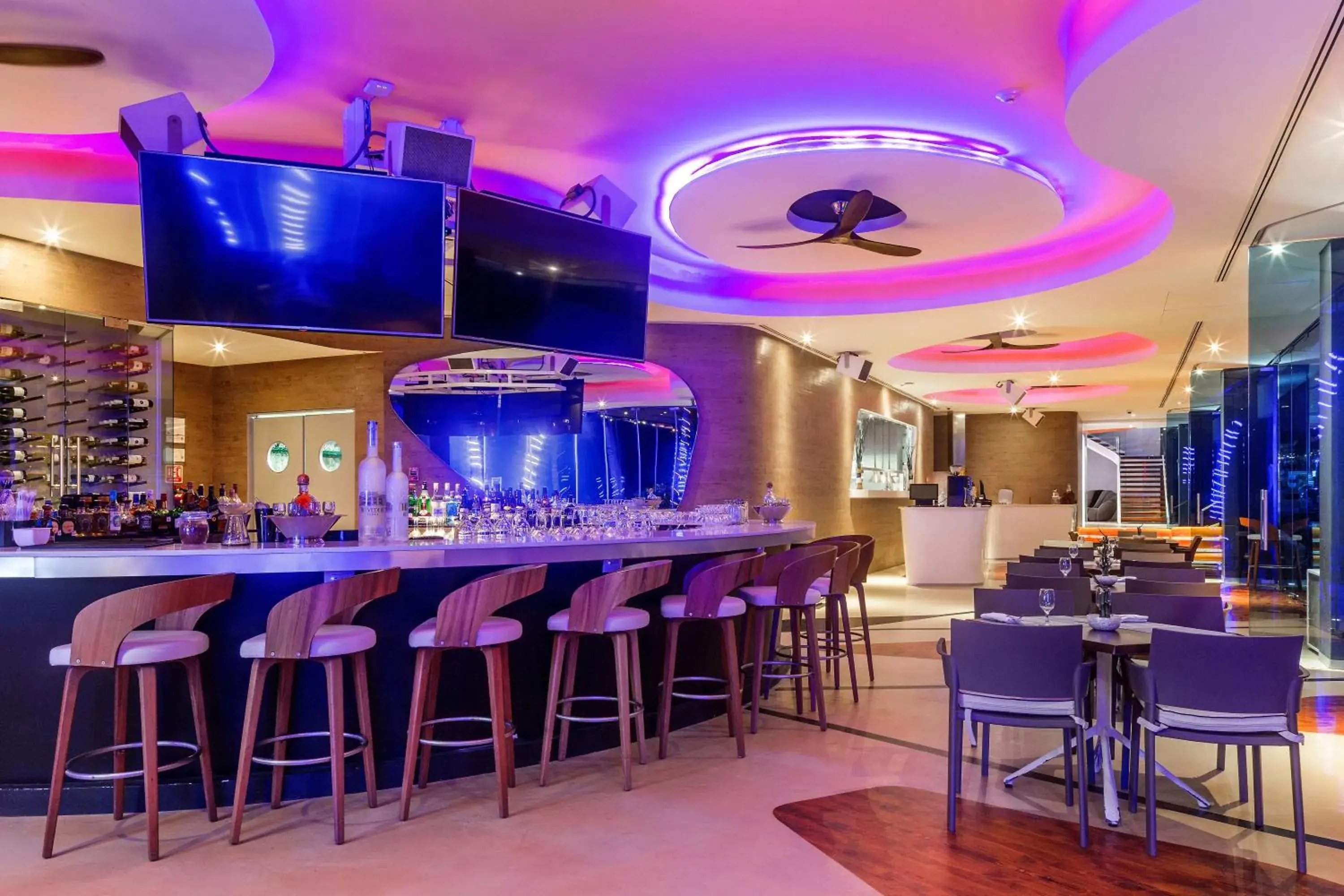 Restaurant/places to eat in The Carmen Hotel - Ocean Front Restaurant/places to eat in The Carmen Hotel - Ocean Front