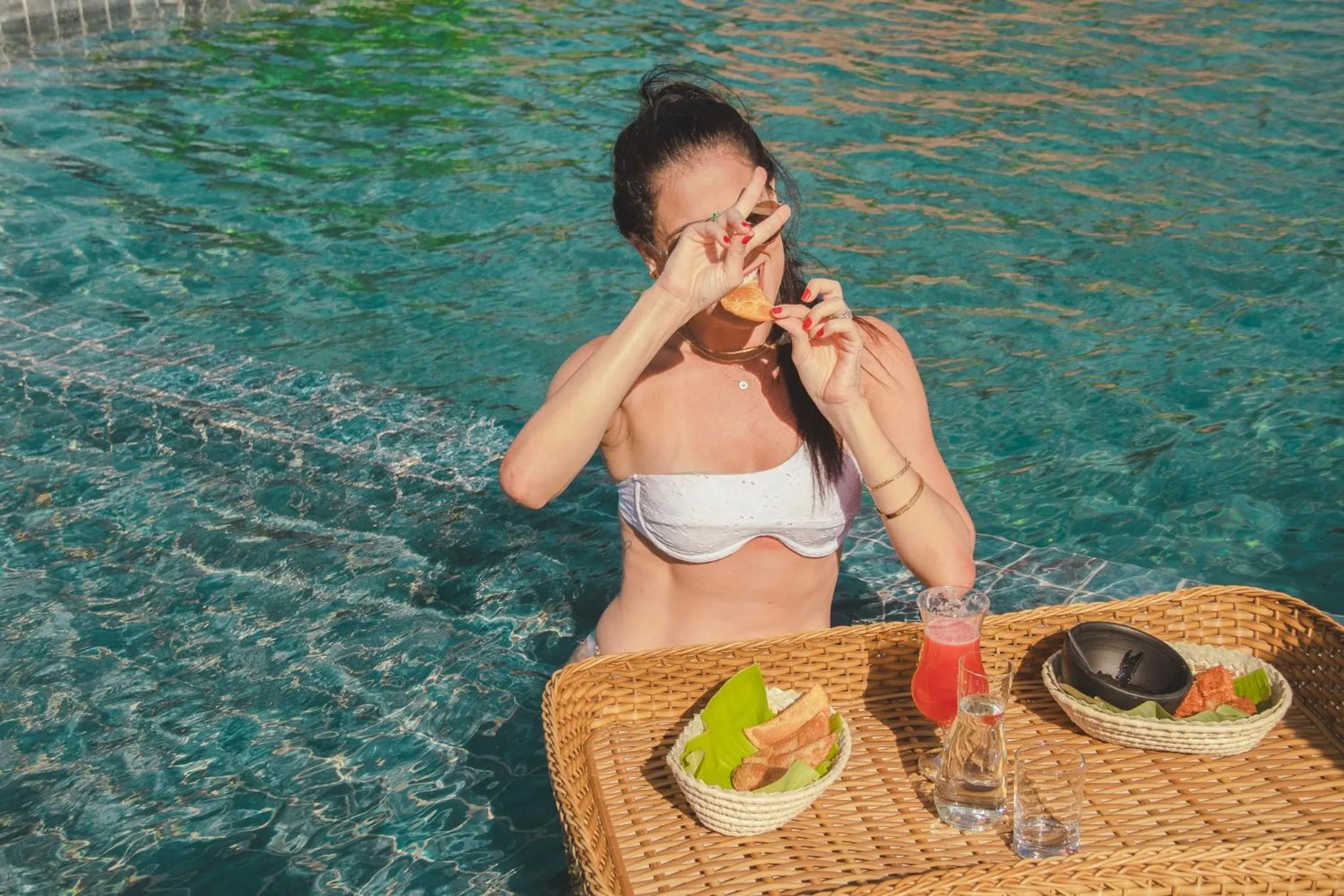 People in Pousada Corália