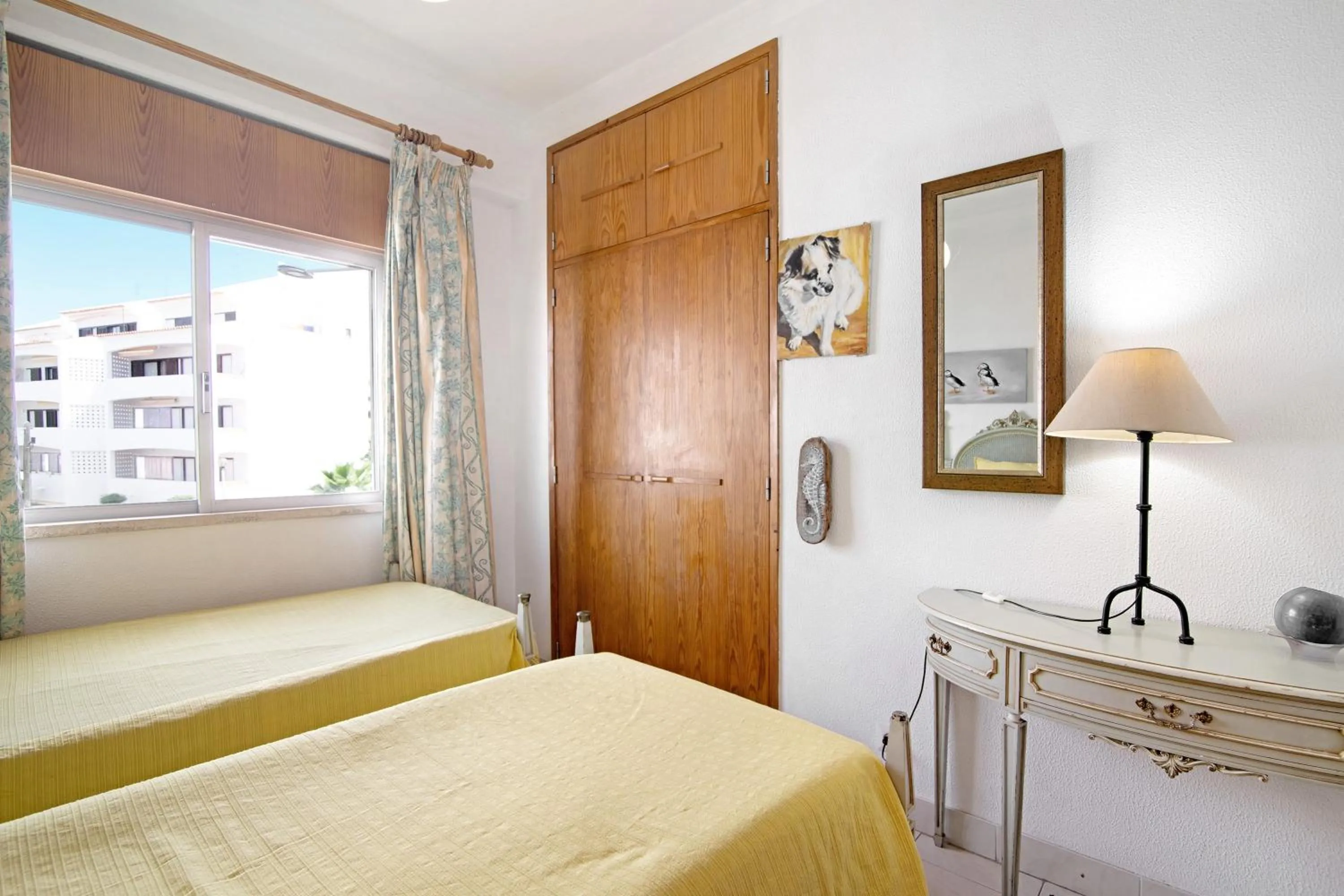 Property building, Bed in T3 Duplex Albufeira