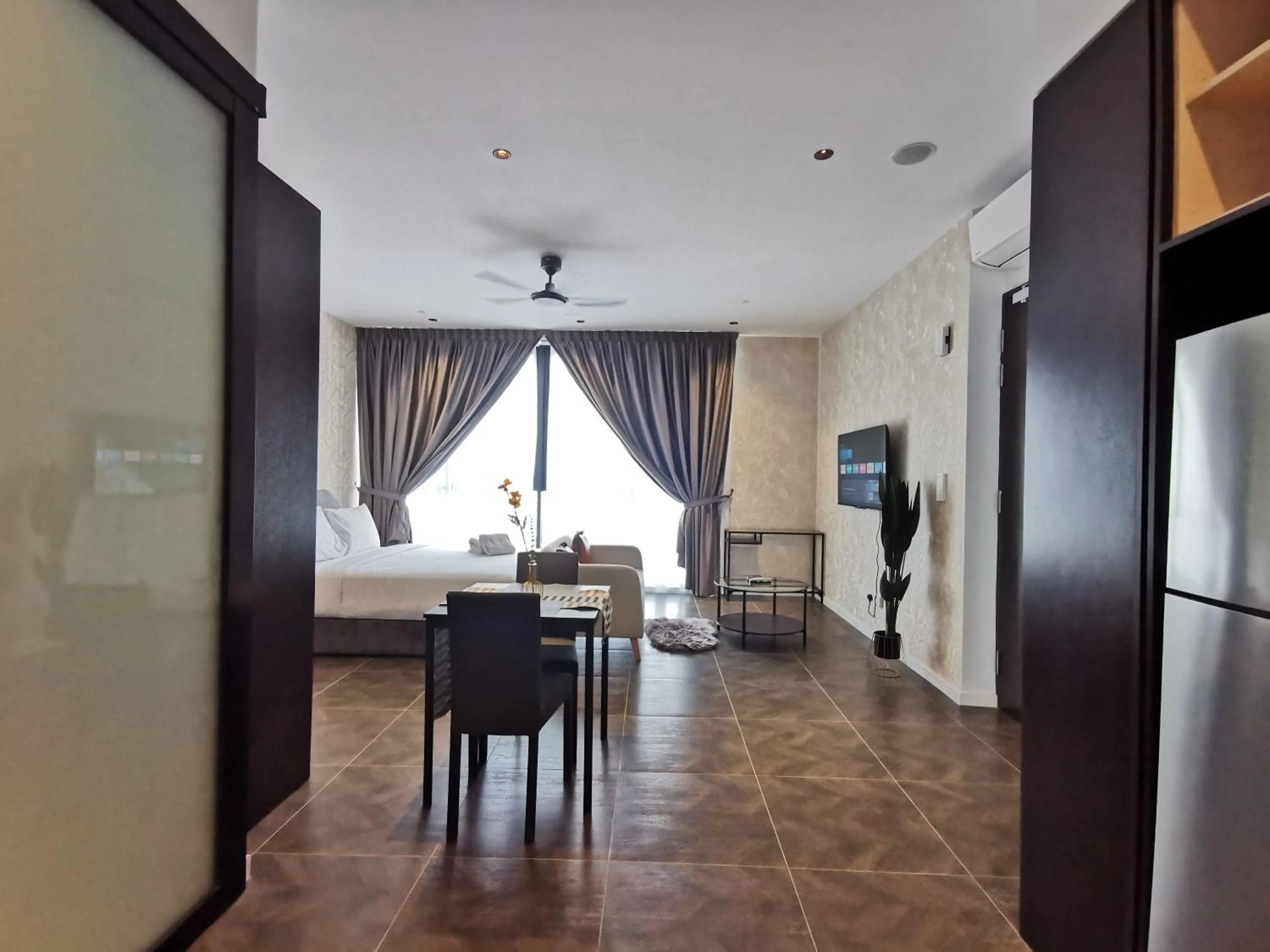 Scarletz Suites KLCC by De Harlequins Guesthouse