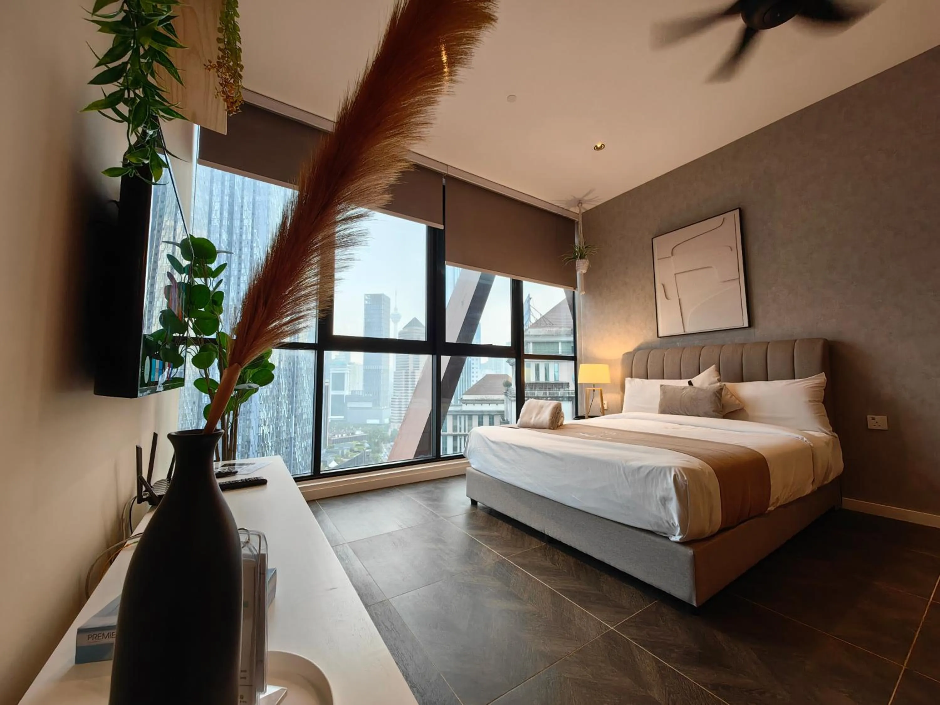 Bed in Scarletz Suites KLCC by De Harlequins Guesthouse