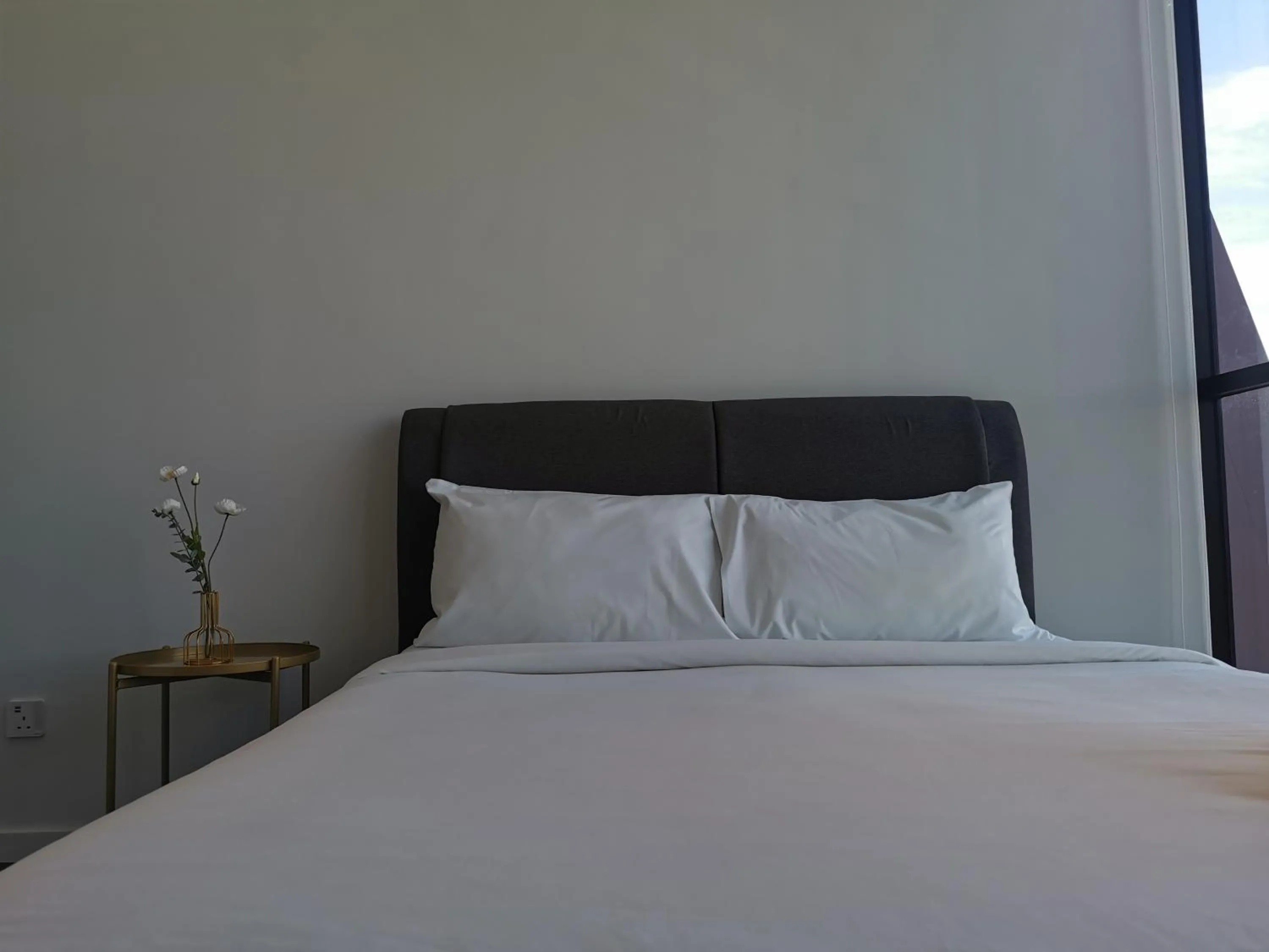 Bed in Scarletz Suites KLCC by De Harlequins Guesthouse