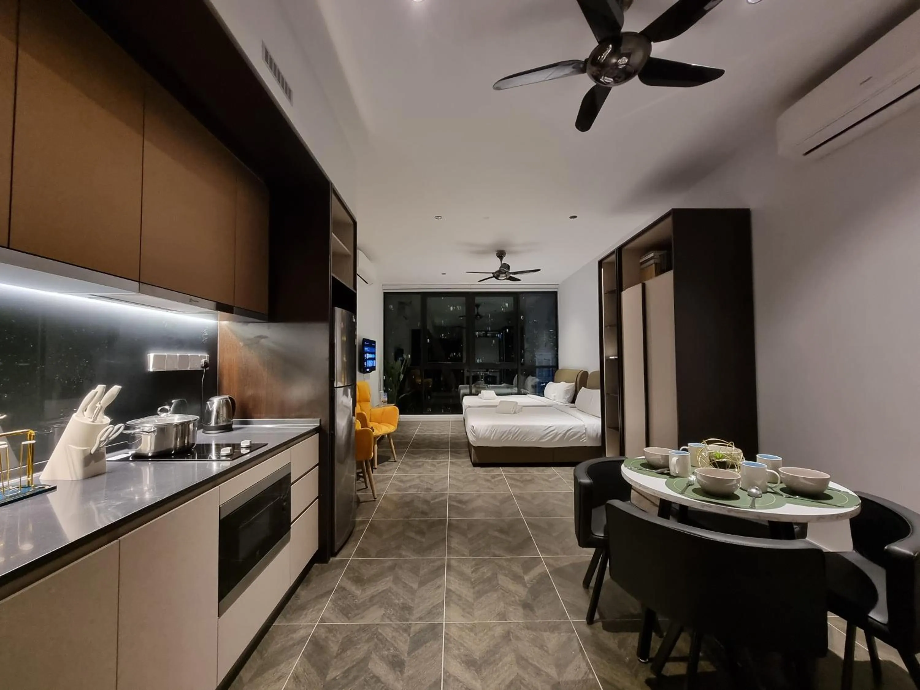 Scarletz Suites KLCC by De Harlequins Guesthouse