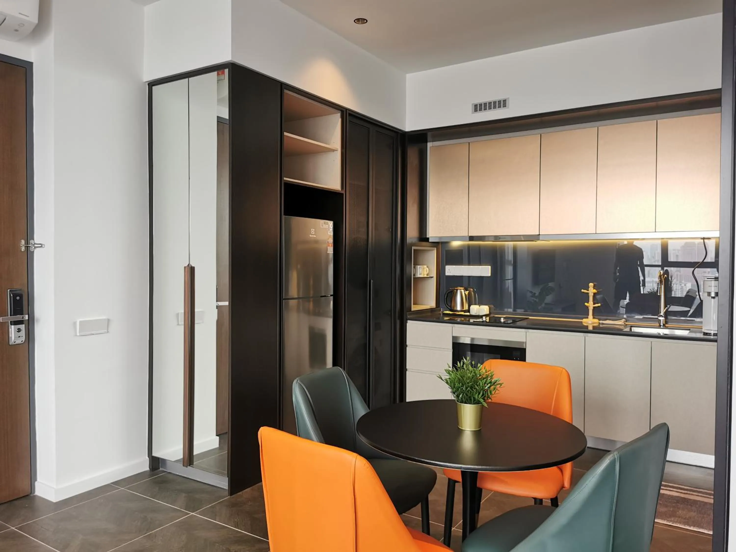 Scarletz Suites KLCC by De Harlequins Guesthouse