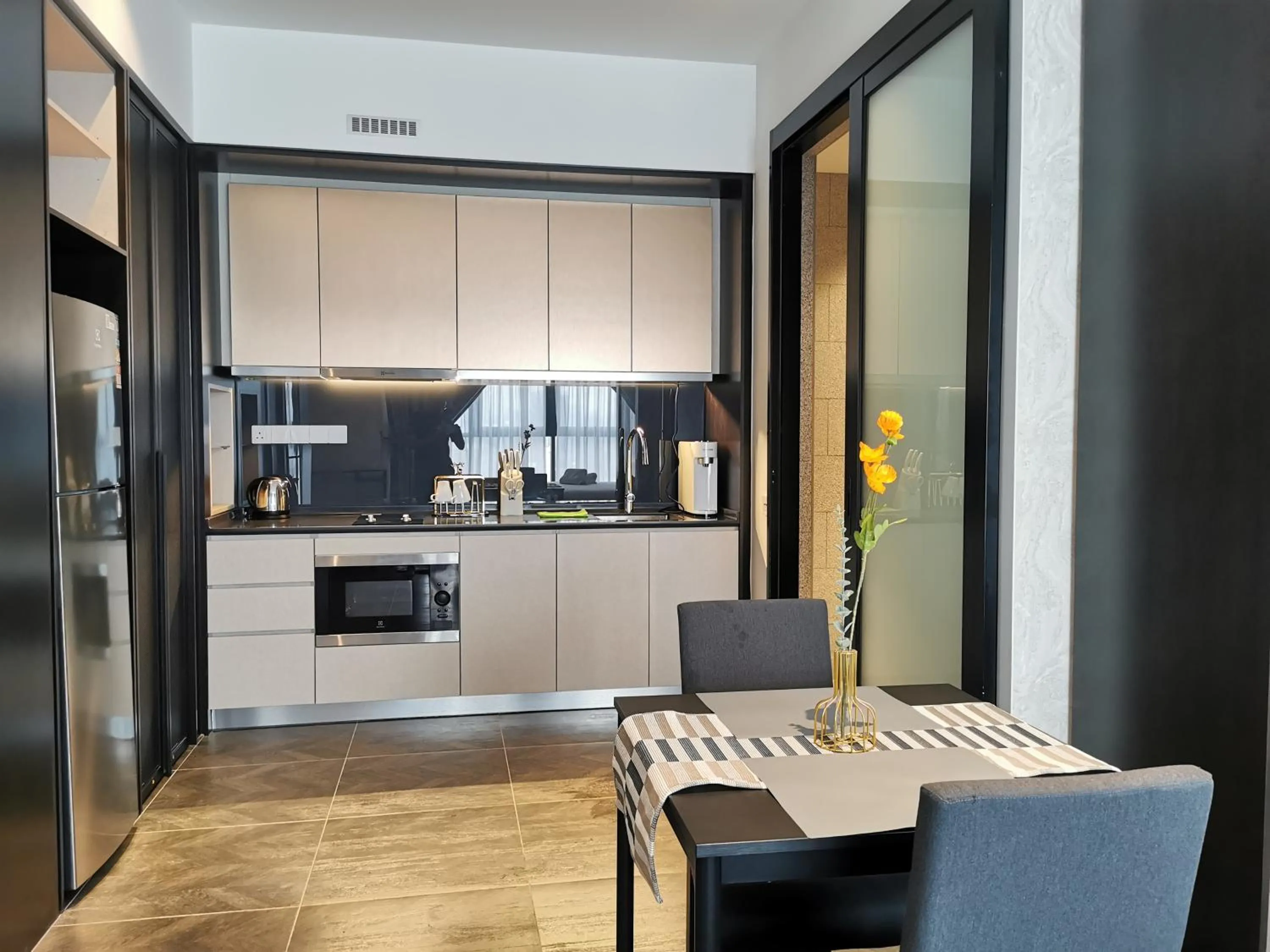 Scarletz Suites KLCC by De Harlequins Guesthouse