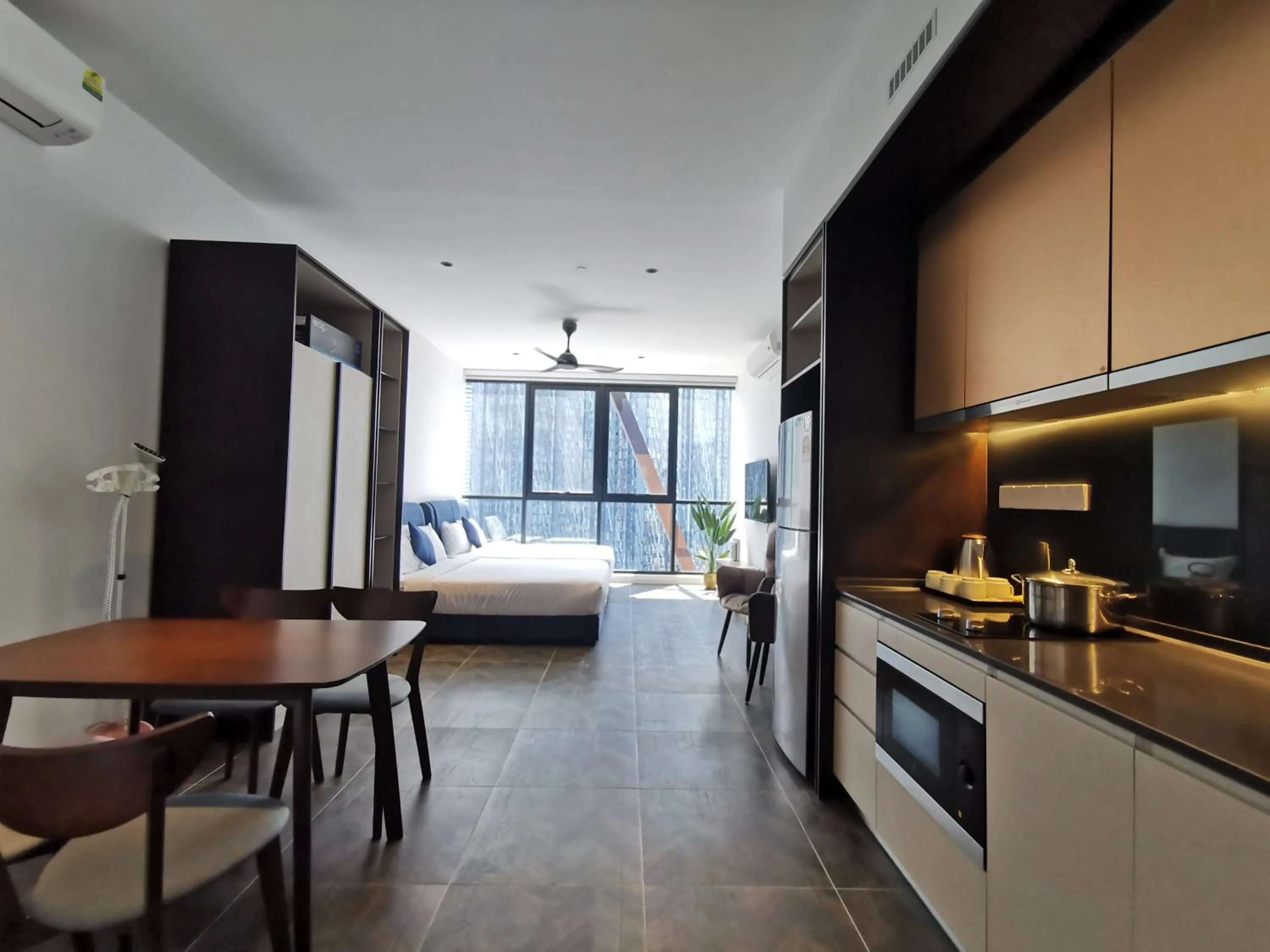 Scarletz Suites KLCC by De Harlequins Guesthouse