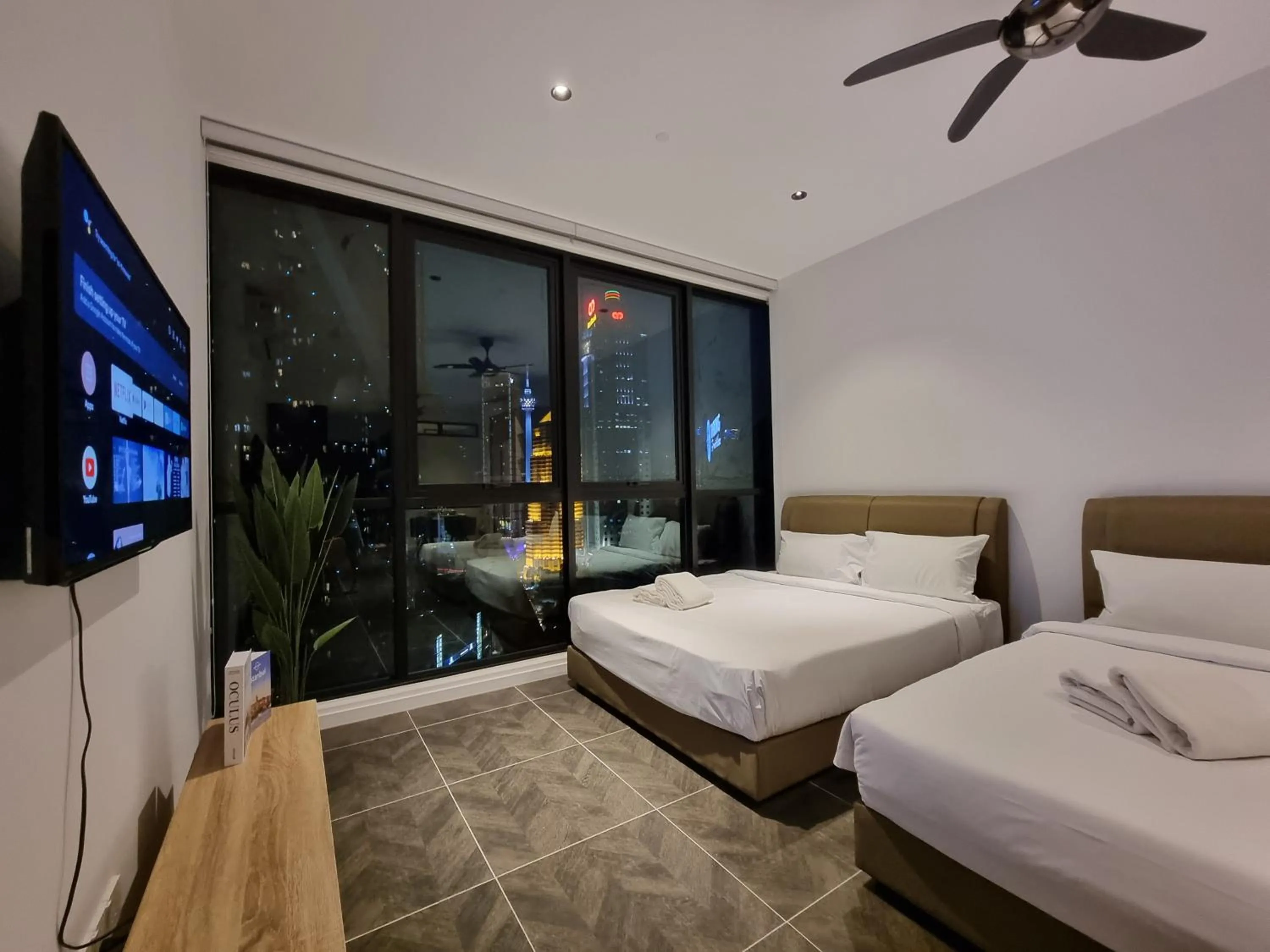 Bed in Scarletz Suites KLCC by De Harlequins Guesthouse