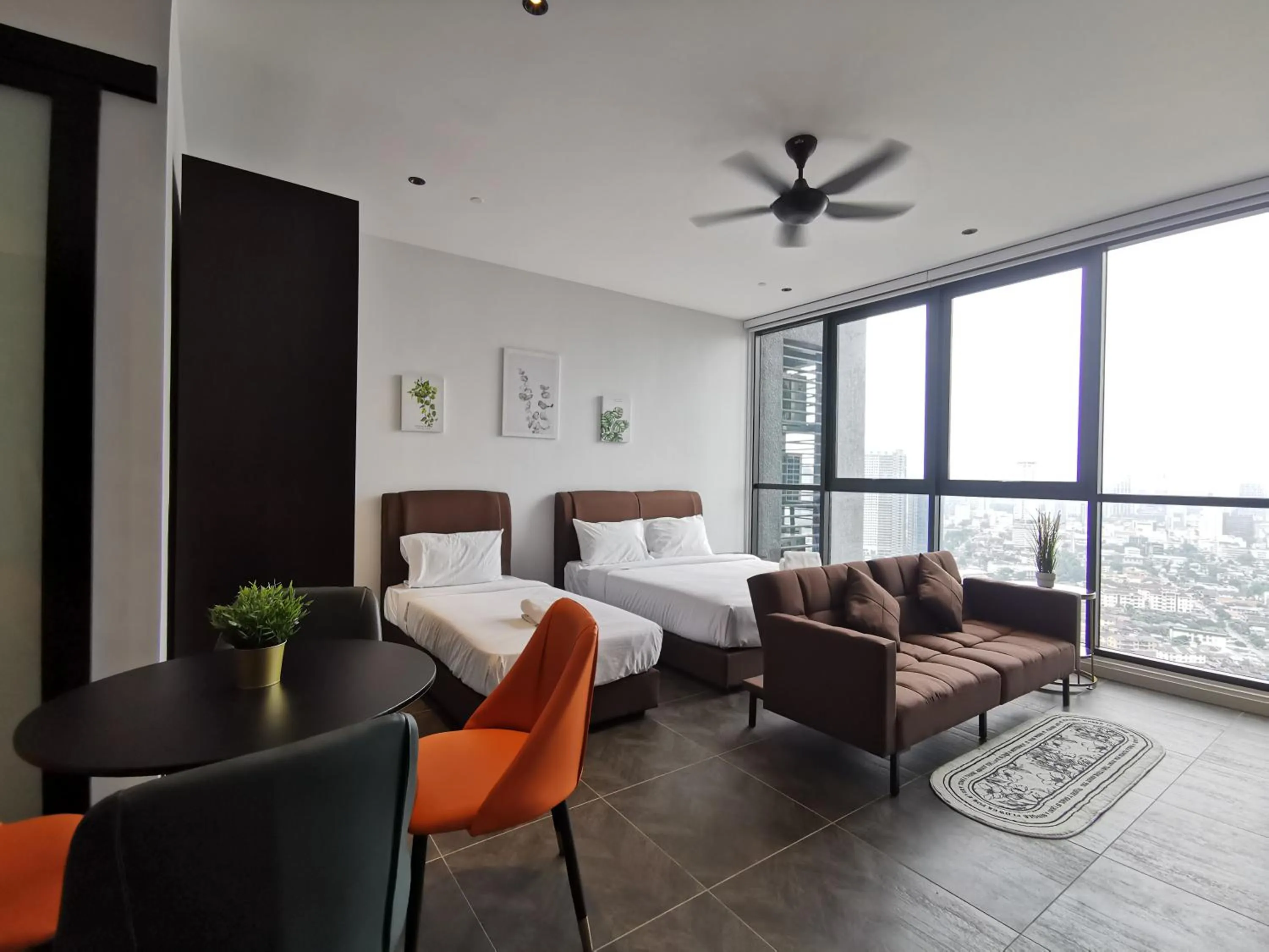 Bed in Scarletz Suites KLCC by De Harlequins Guesthouse