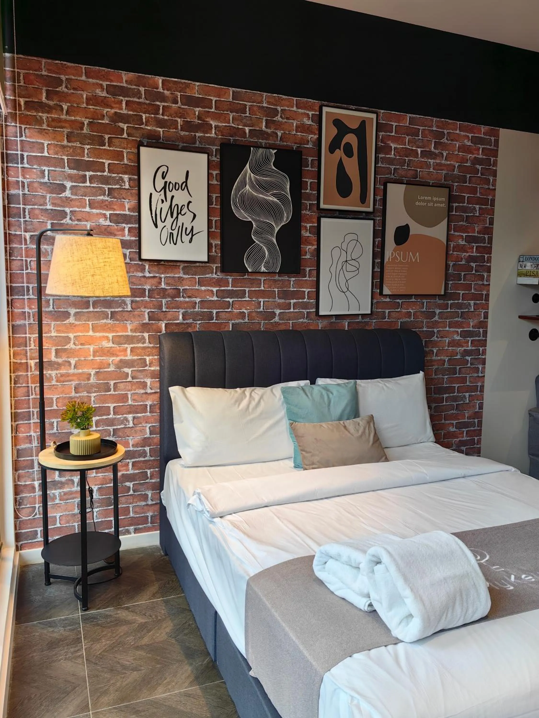 Bed in Scarletz Suites KLCC by De Harlequins Guesthouse