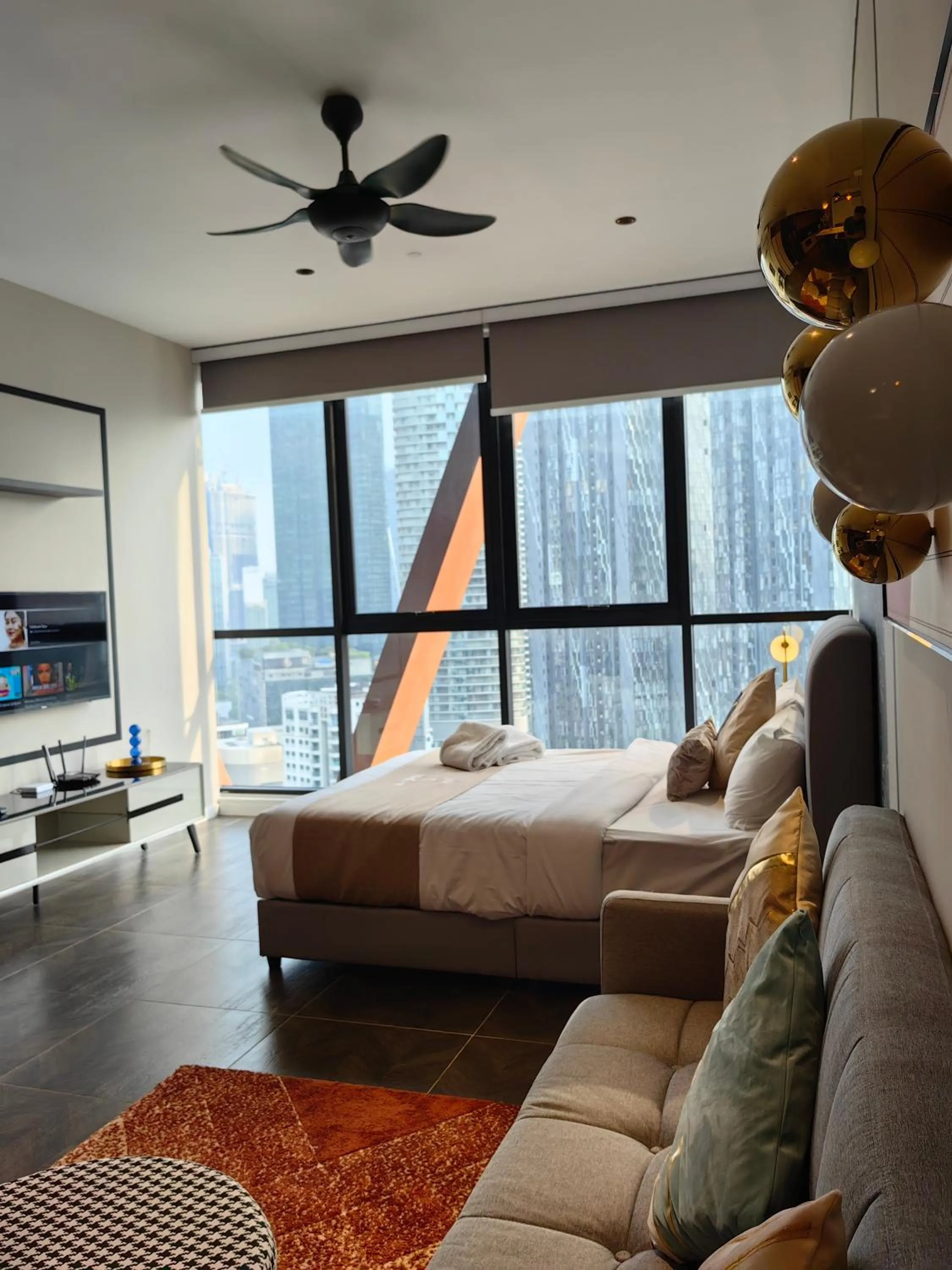 Bed in Scarletz Suites KLCC by De Harlequins Guesthouse